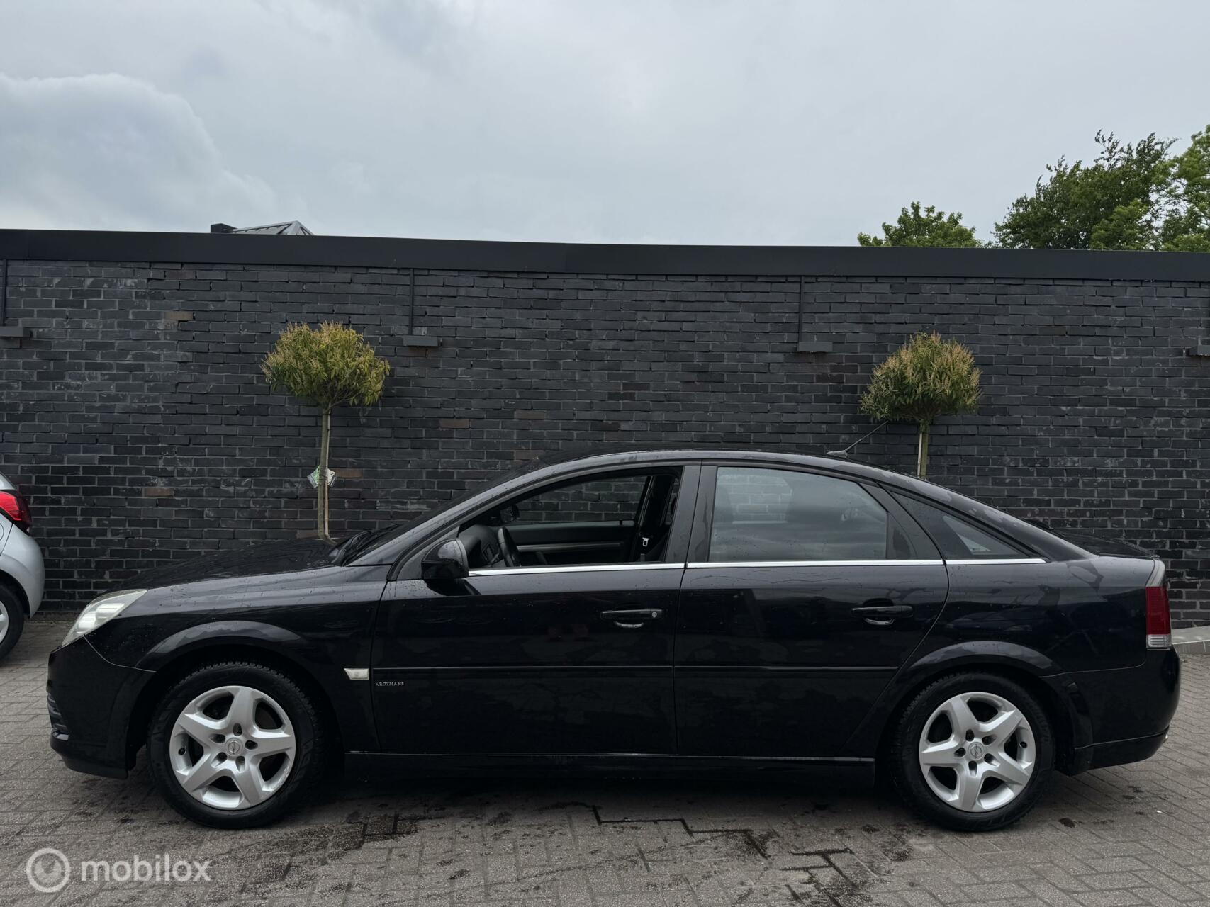 Foto van Opel Vectra GTS