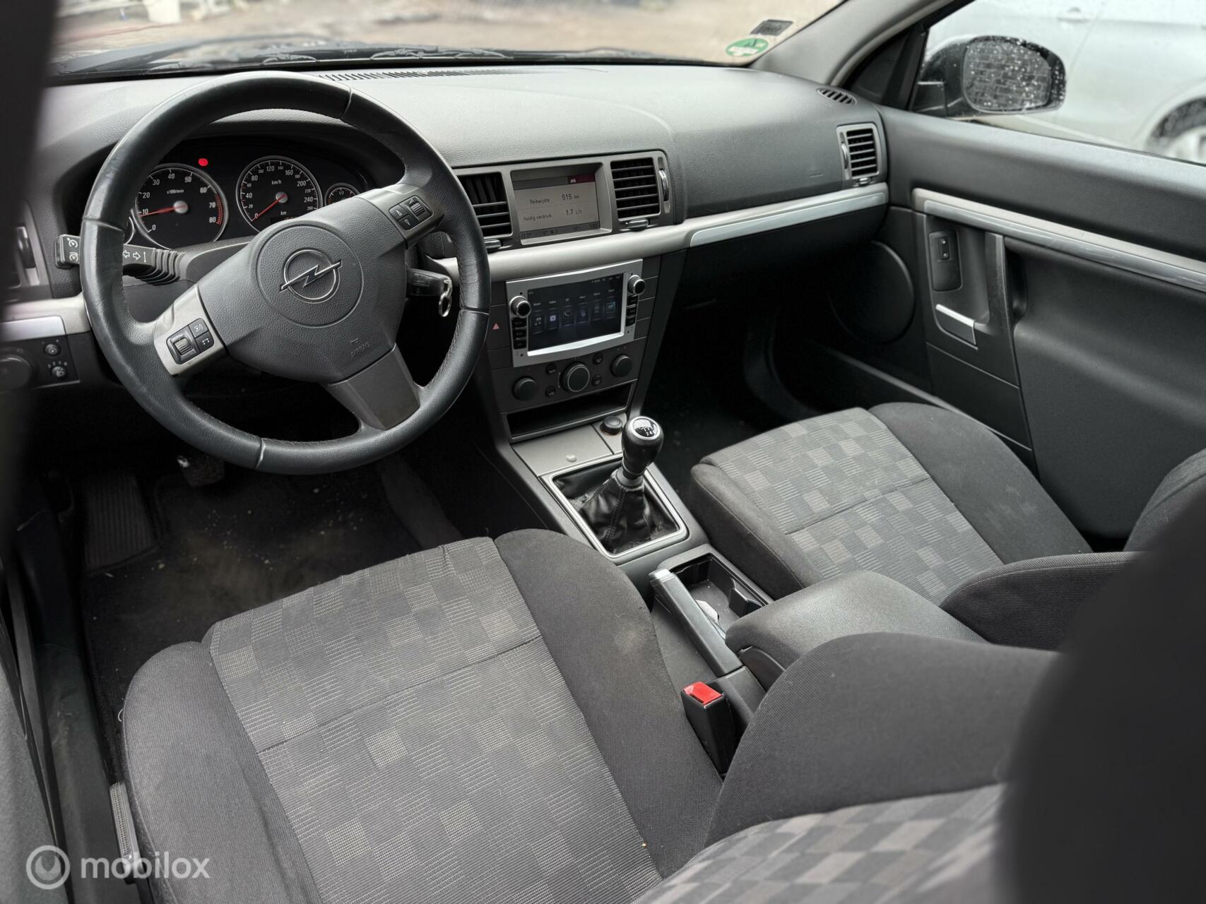 Foto van Opel Vectra GTS