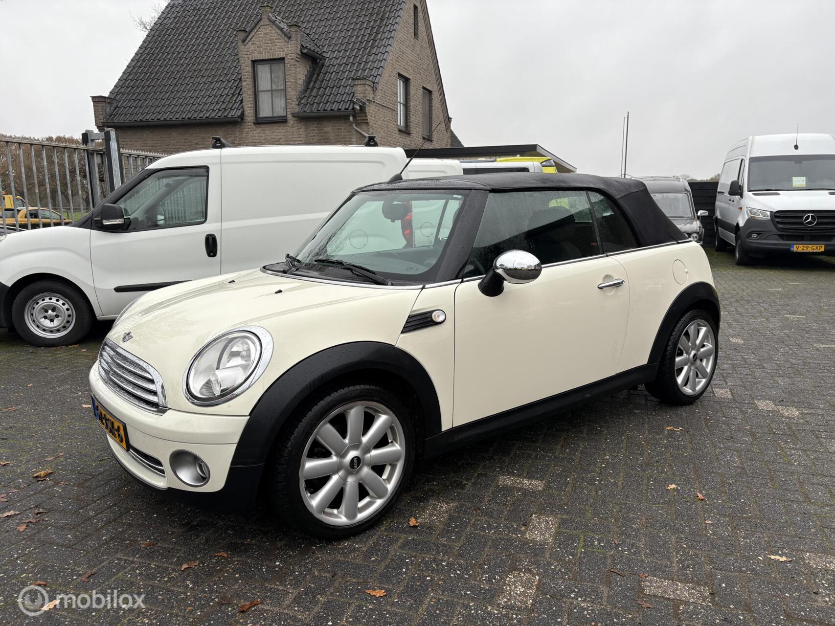 Foto van Mini Cooper Cabrio