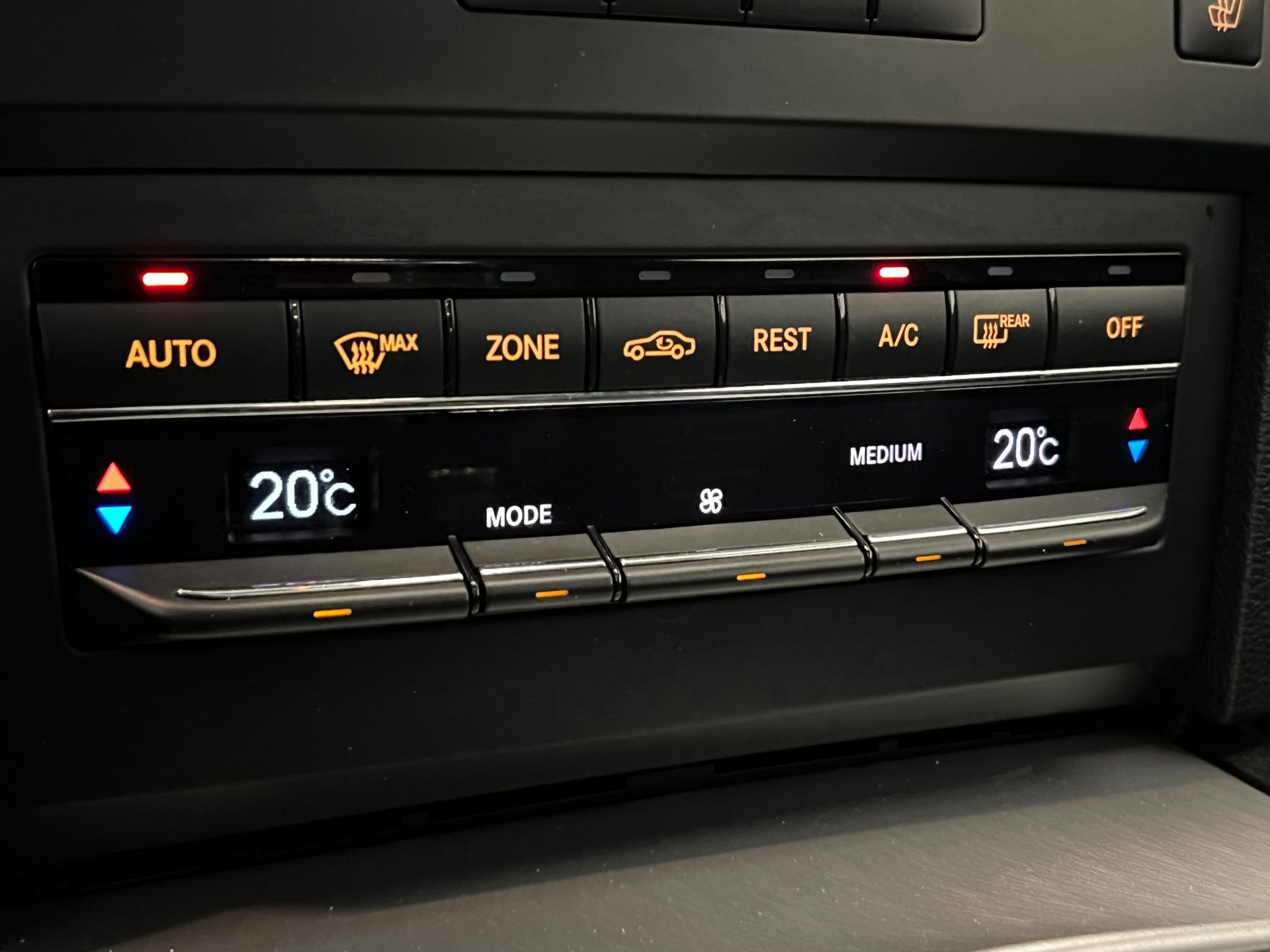 Foto van Mercedes-Benz E 350 Cgi