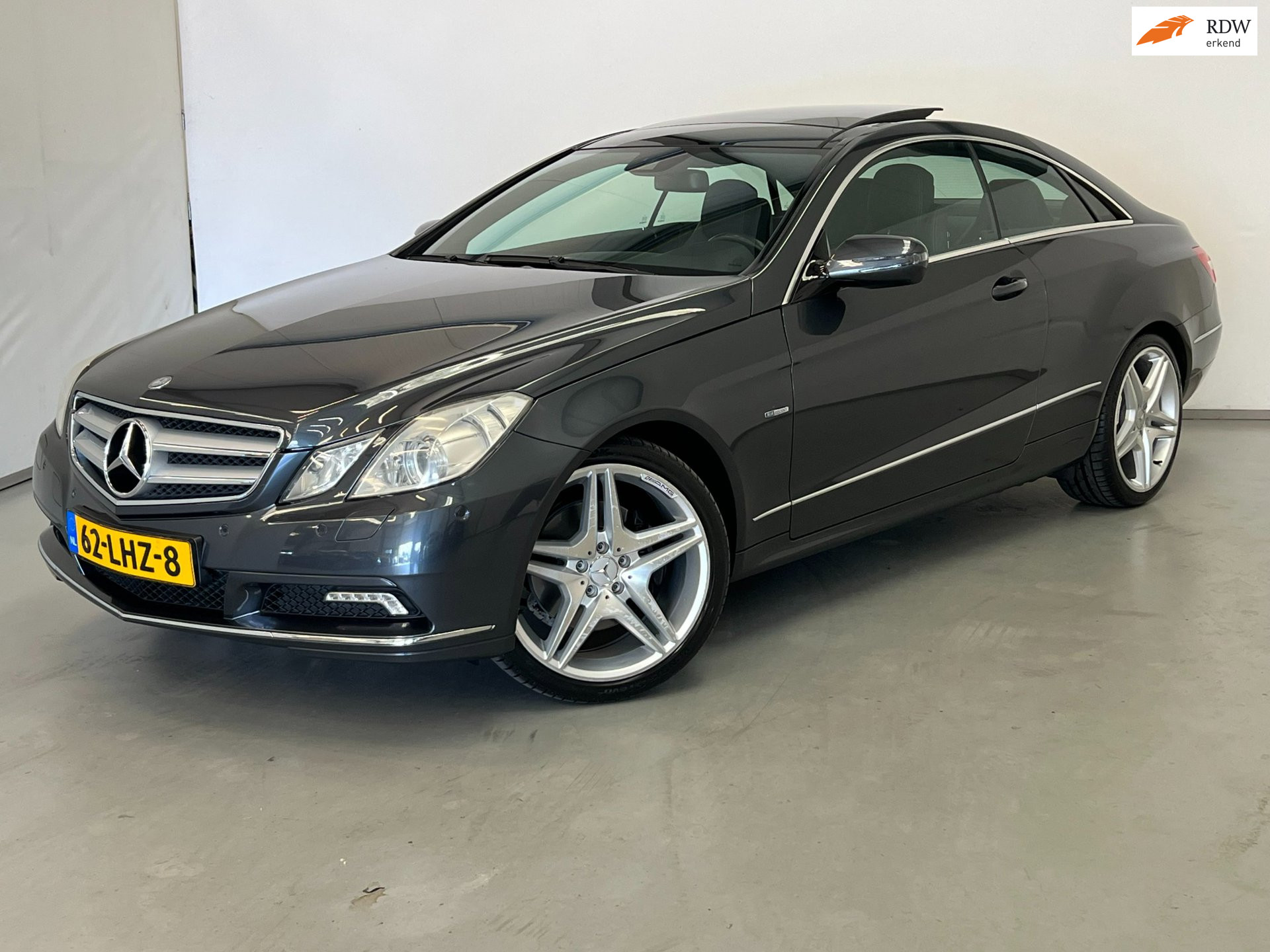 Mercedes-Benz E 350 Cgi 350 CGI / Pano / Leder / Xenon 2009 - voorkant