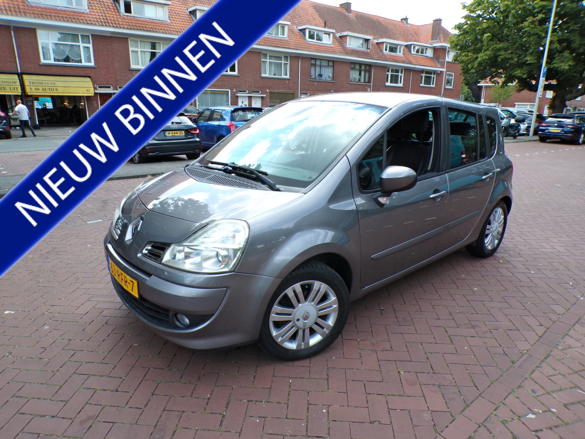 Renault Modus 1.2 TCE Exception 2011 - voorkant
