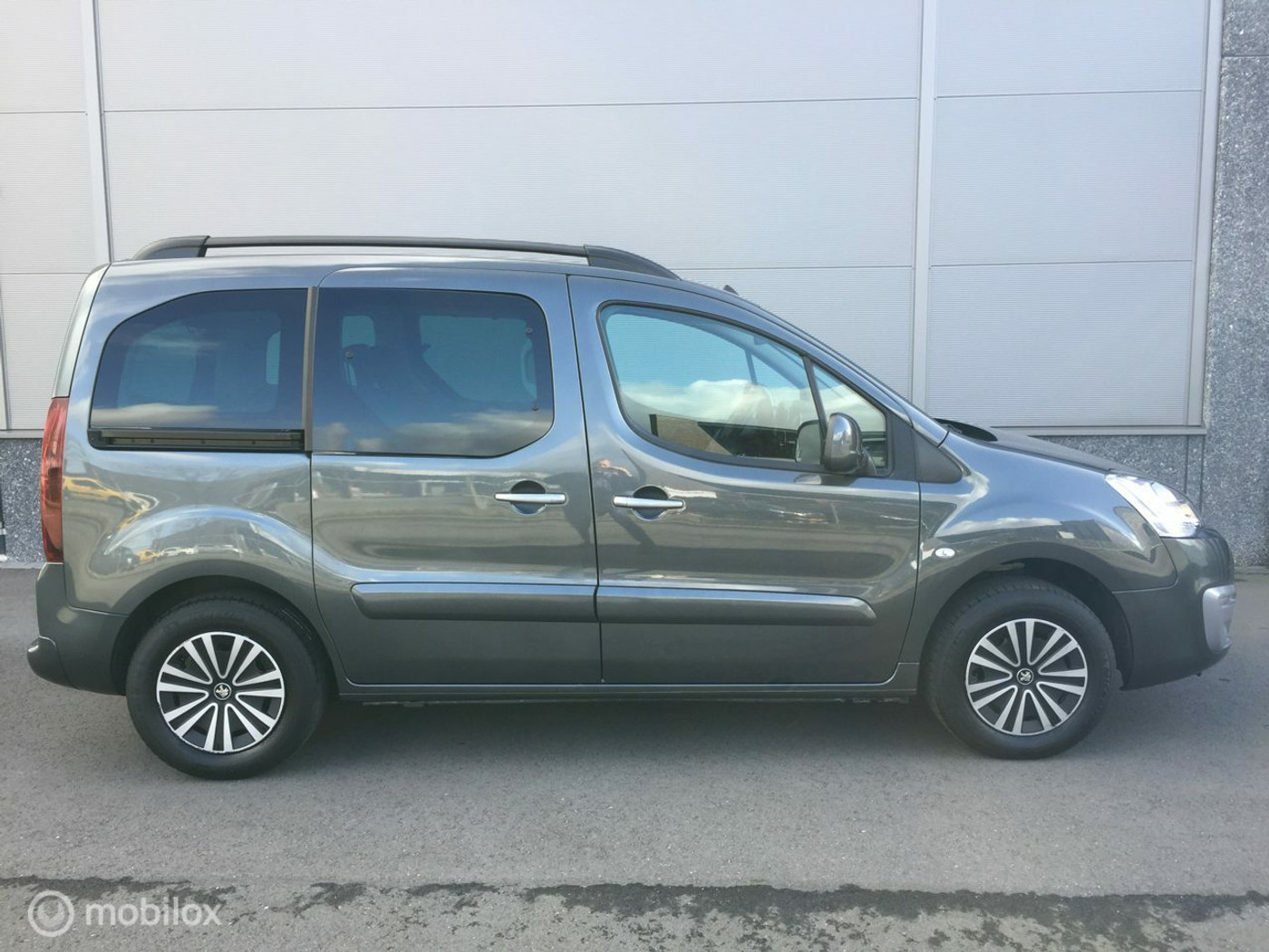 Foto van Peugeot Partner Tepee