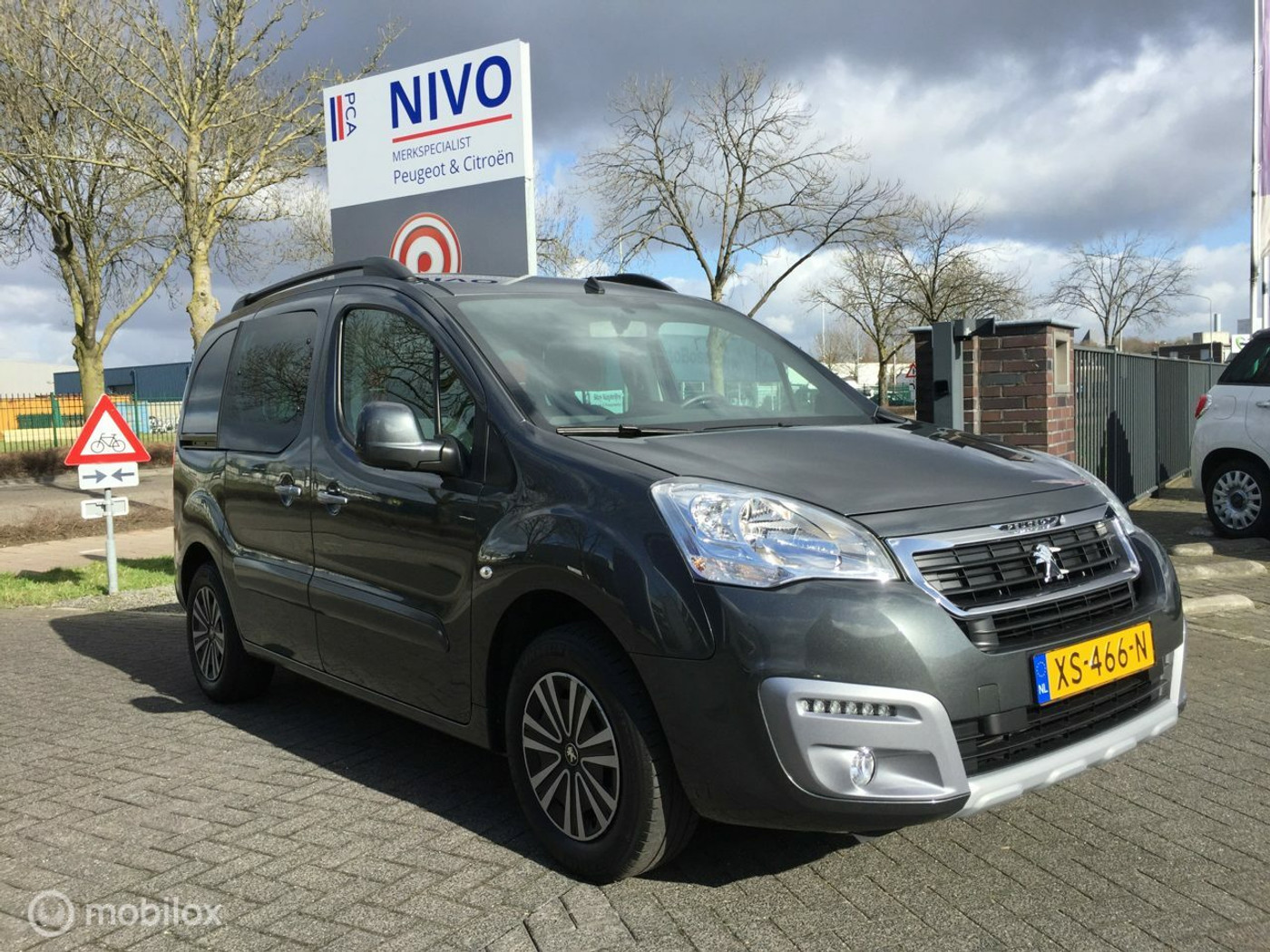 Foto van Peugeot Partner Tepee