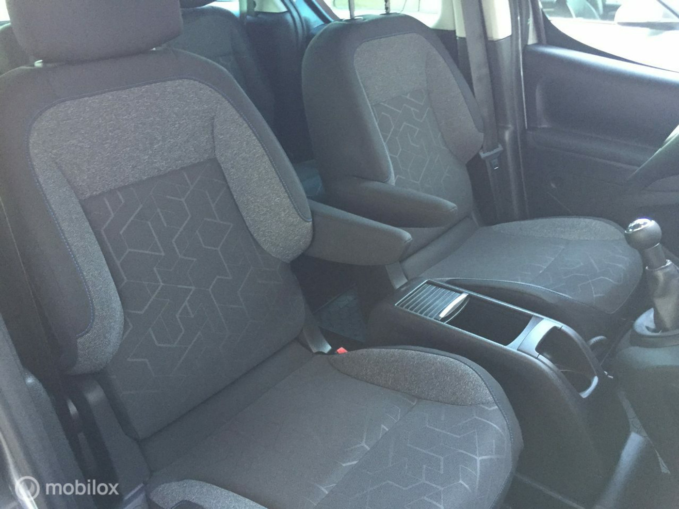 Foto van Peugeot Partner Tepee