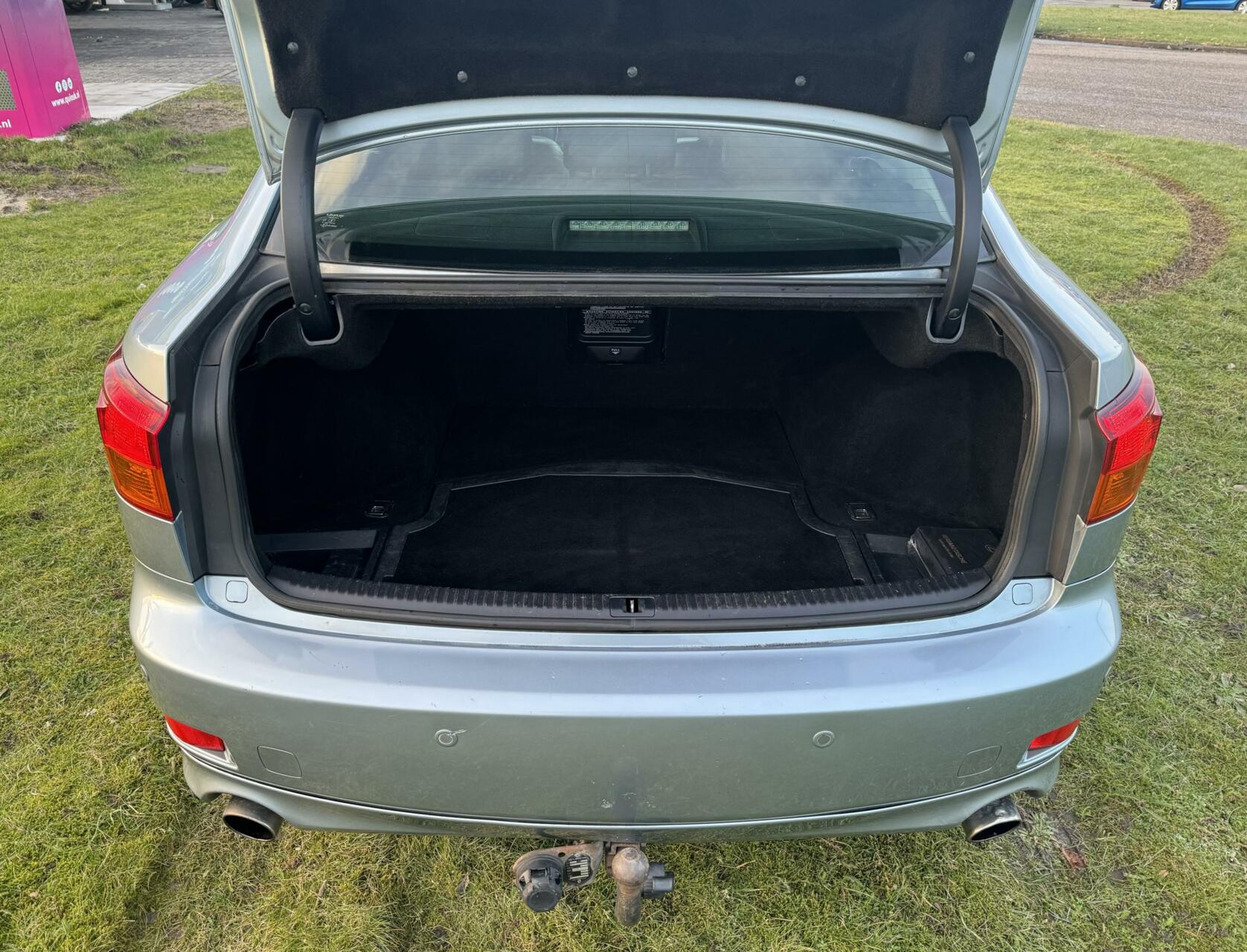 Foto van Lexus Is