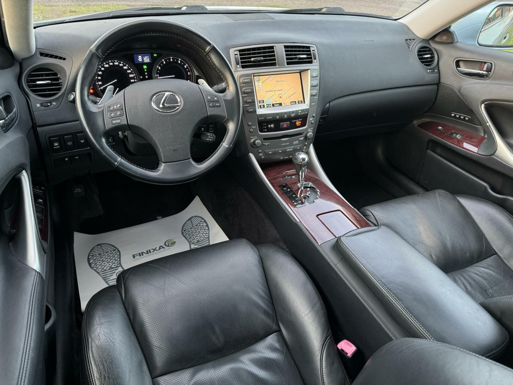 Foto van Lexus Is