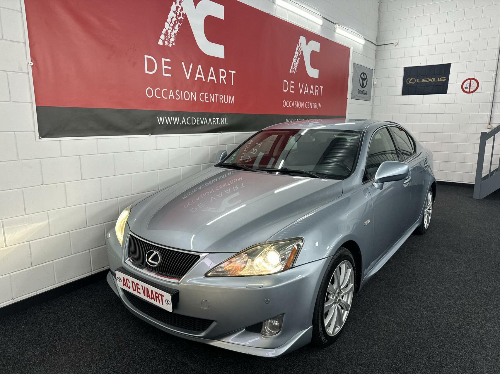 Foto van Lexus Is
