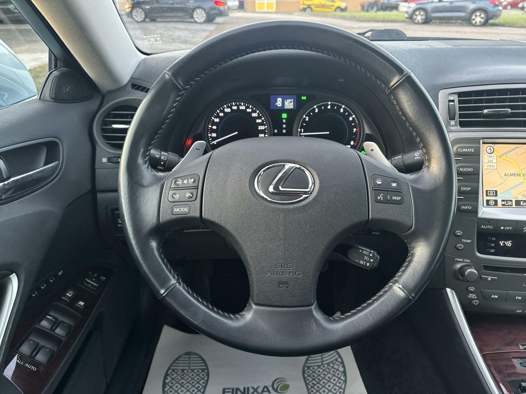 Foto van Lexus Is