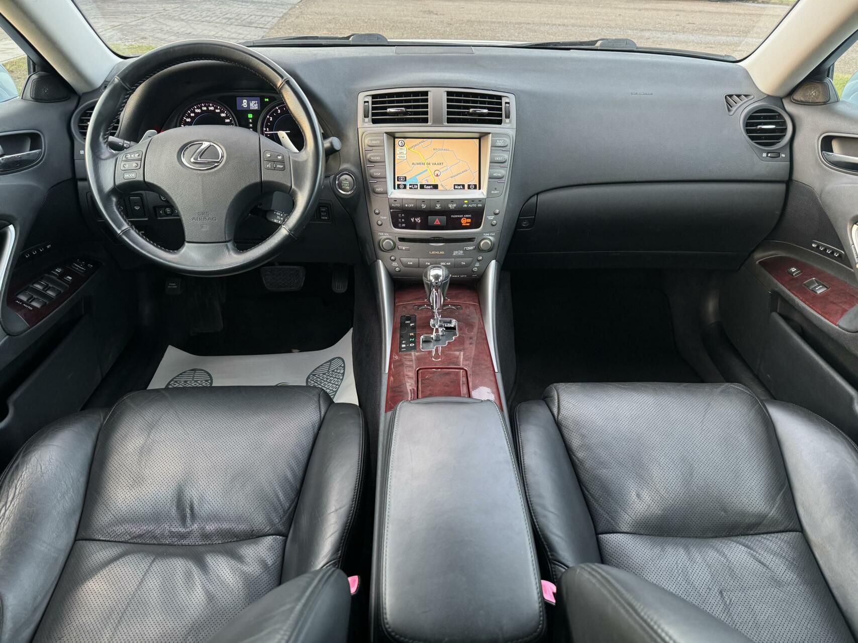 Foto van Lexus Is