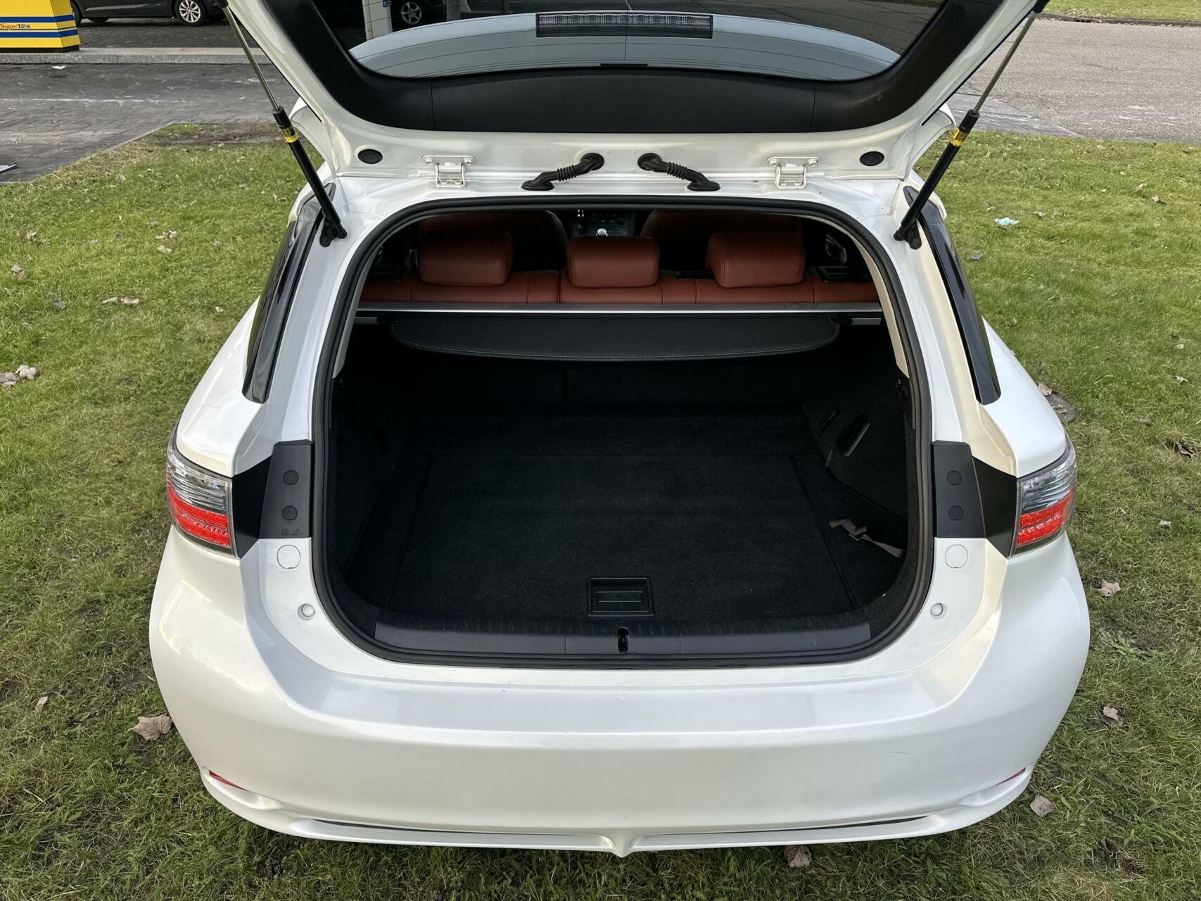 Foto van Lexus CT