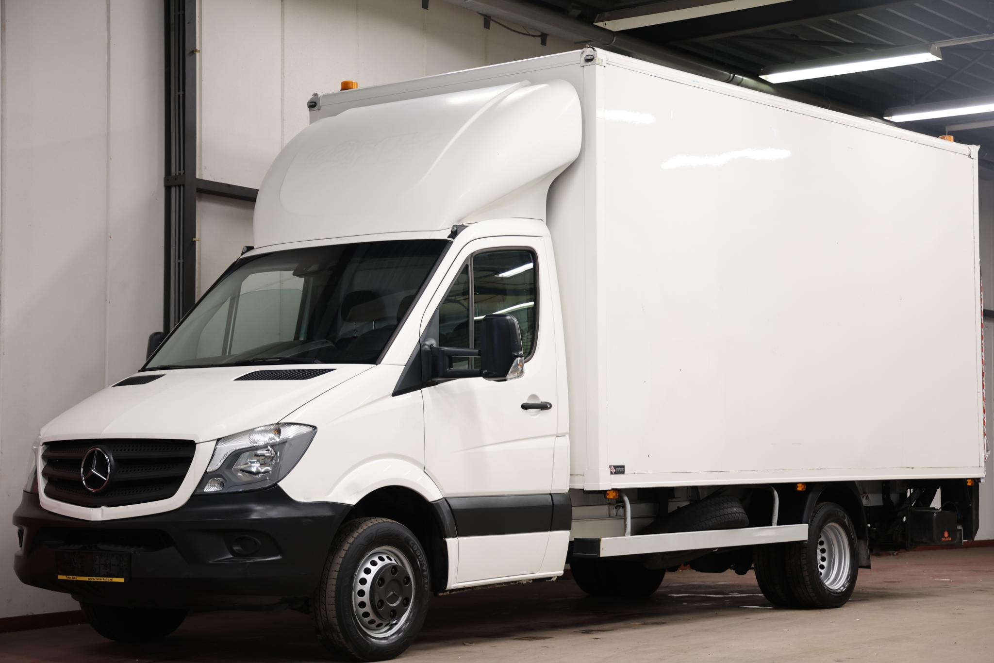 Mercedes-Benz Sprinter 514 2.2 CDI BAKWAGEN MET LAADKLEP ZIJDEUR 2017 - voorkant