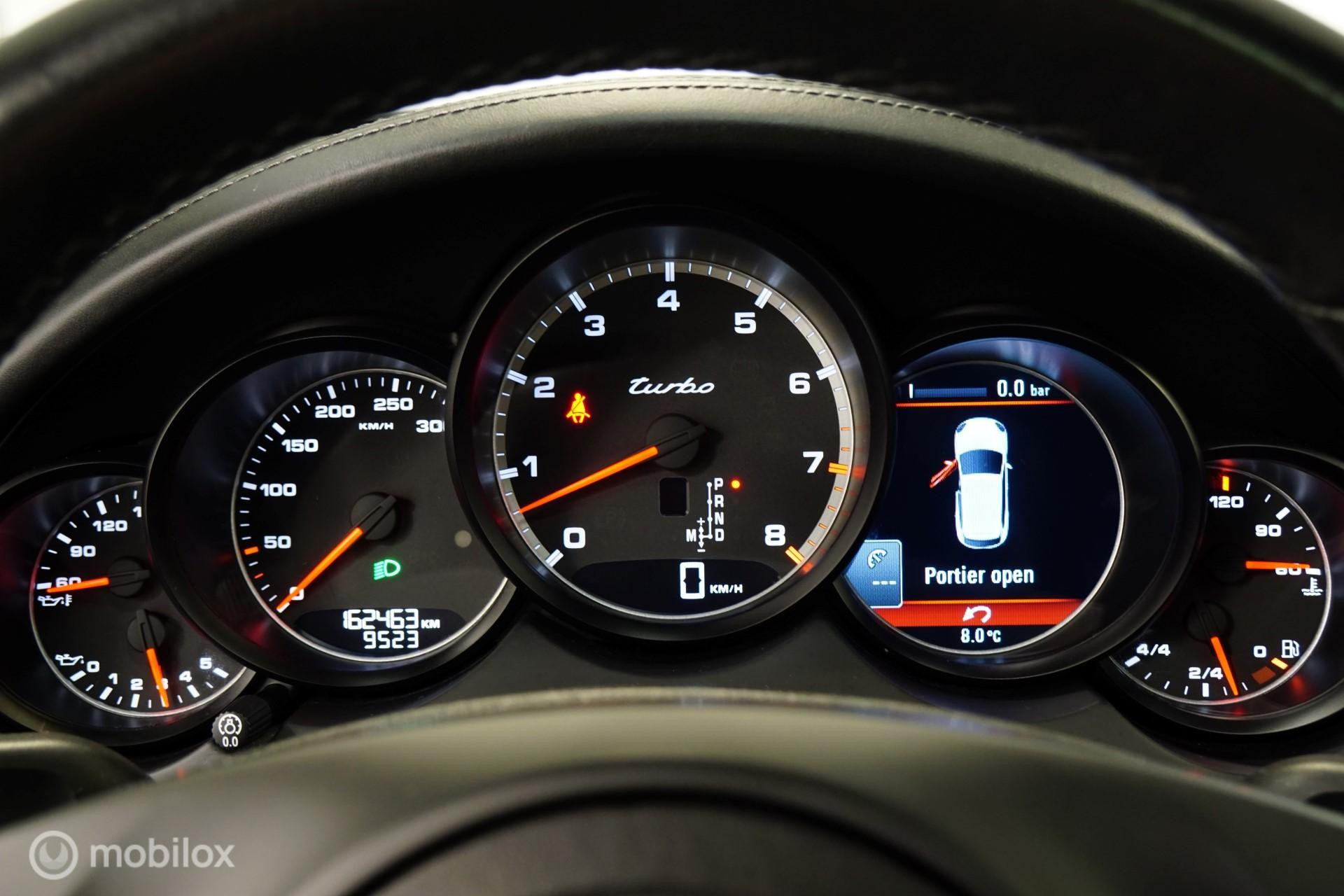 Foto van Porsche Cayenne Turbo