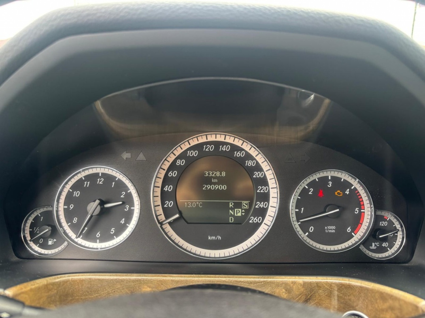 Foto van Mercedes-Benz E 350 CDI
