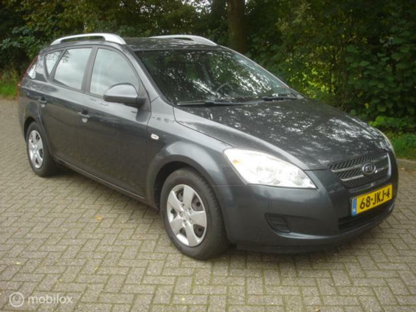 Kia Cee'd Sporty Wagon 1.6 CRDi X-tra 2009 - voorkant