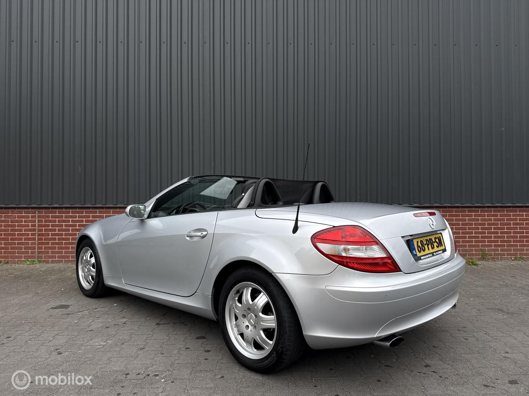 Foto van Mercedes-Benz SLK 200 Kompressor