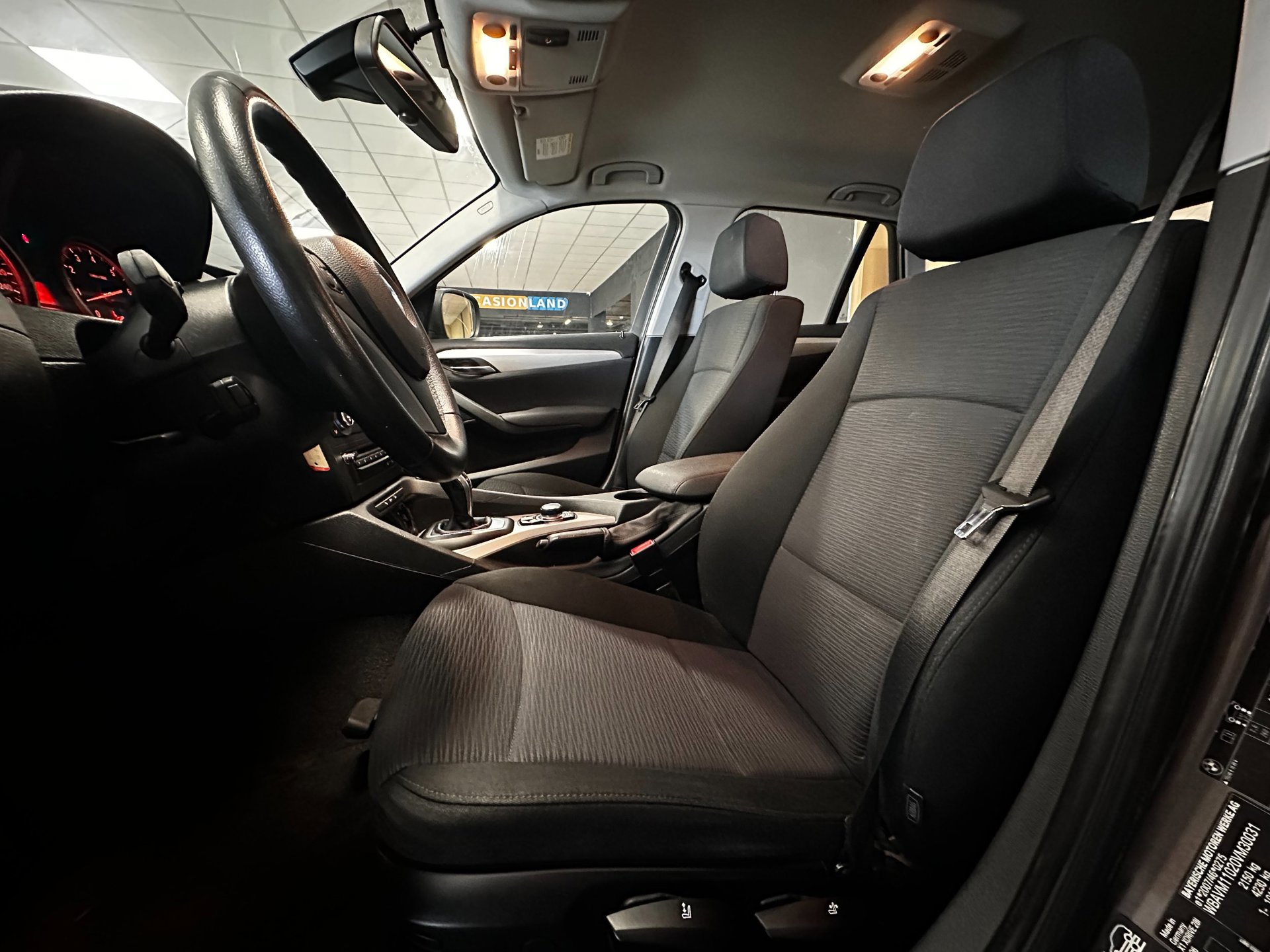 Foto van BMW X1 xDrive 28i