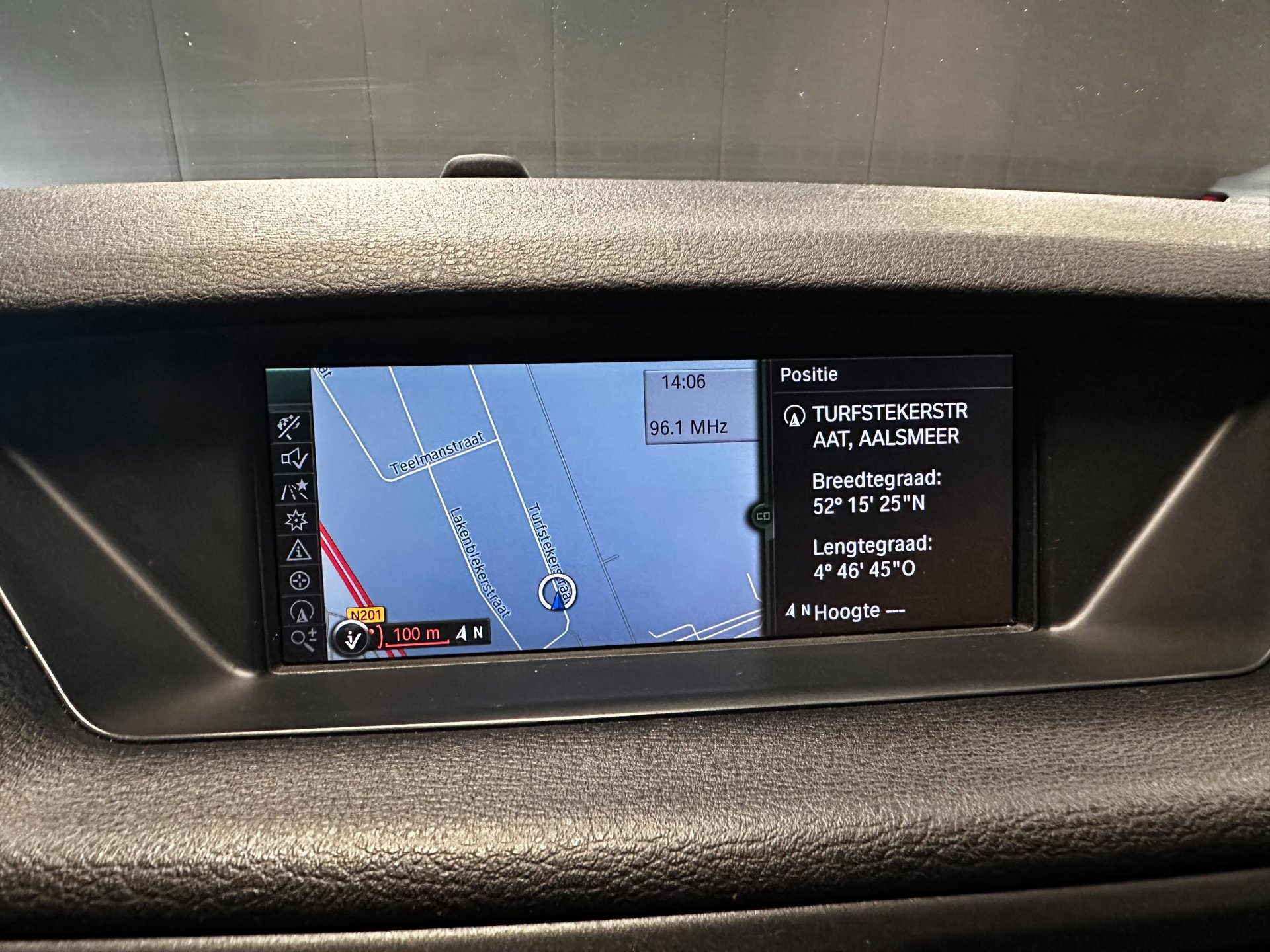 Foto van BMW X1 xDrive 28i