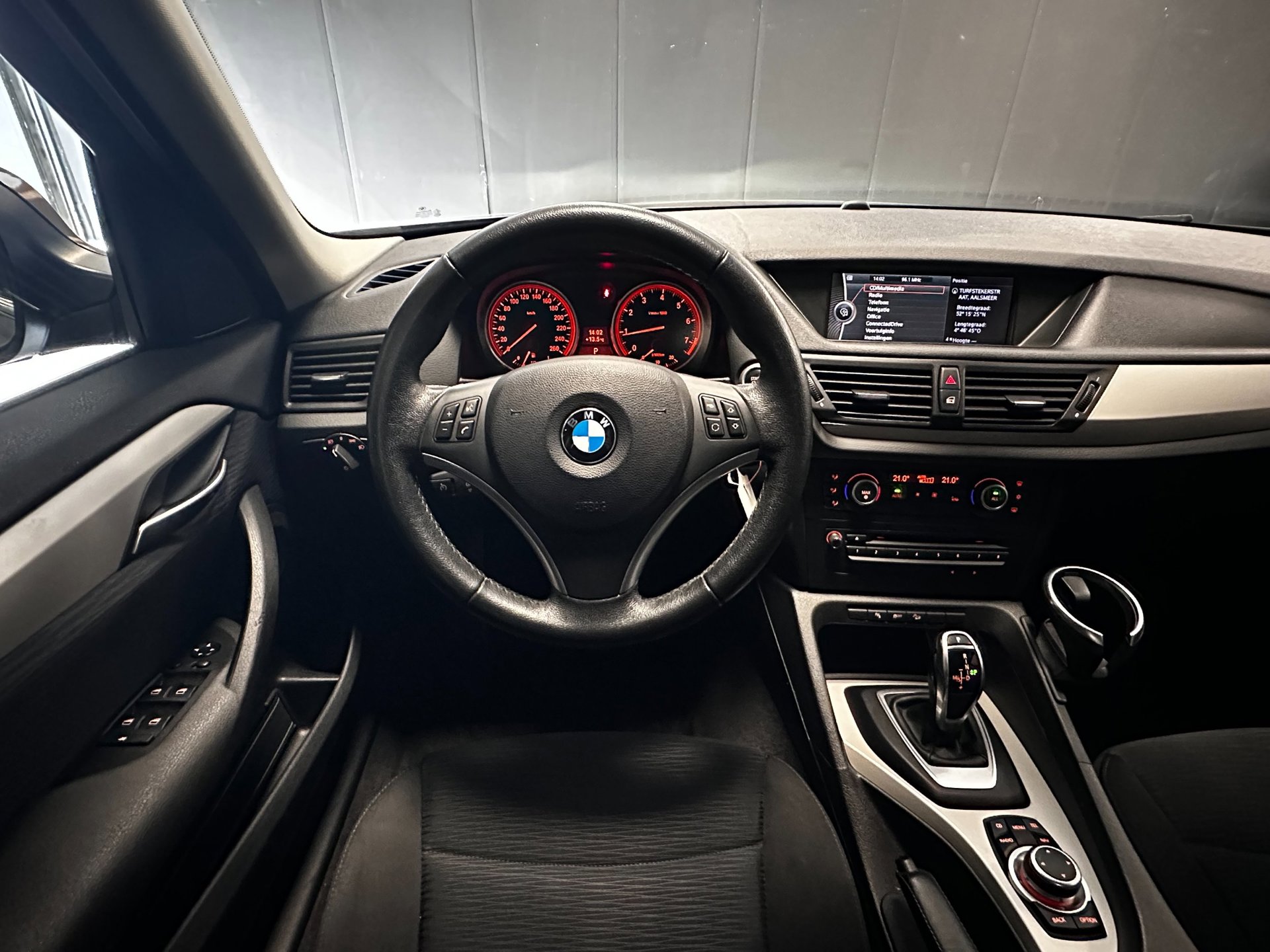 Foto van BMW X1 xDrive 28i