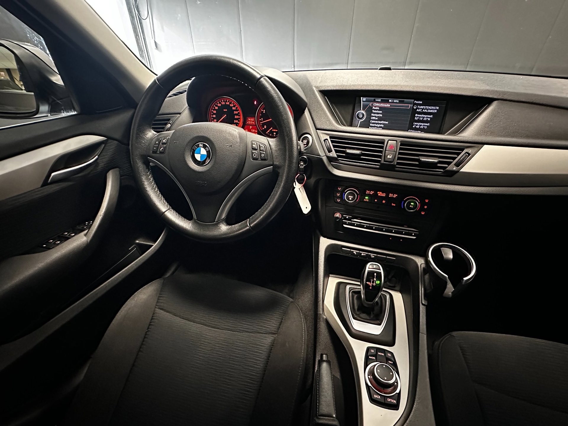 Foto van BMW X1 xDrive 28i