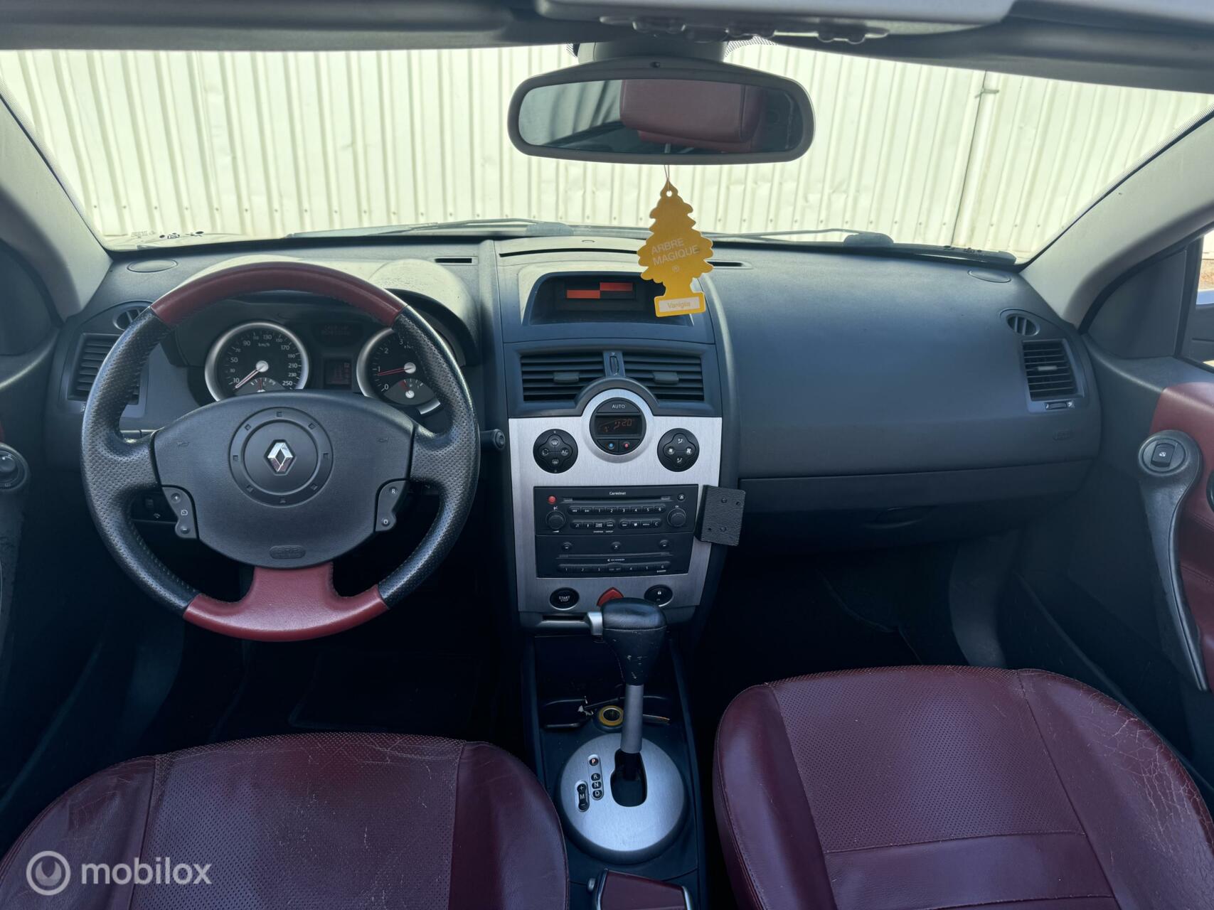 Foto van Renault Mégane Coupé-cabriolet