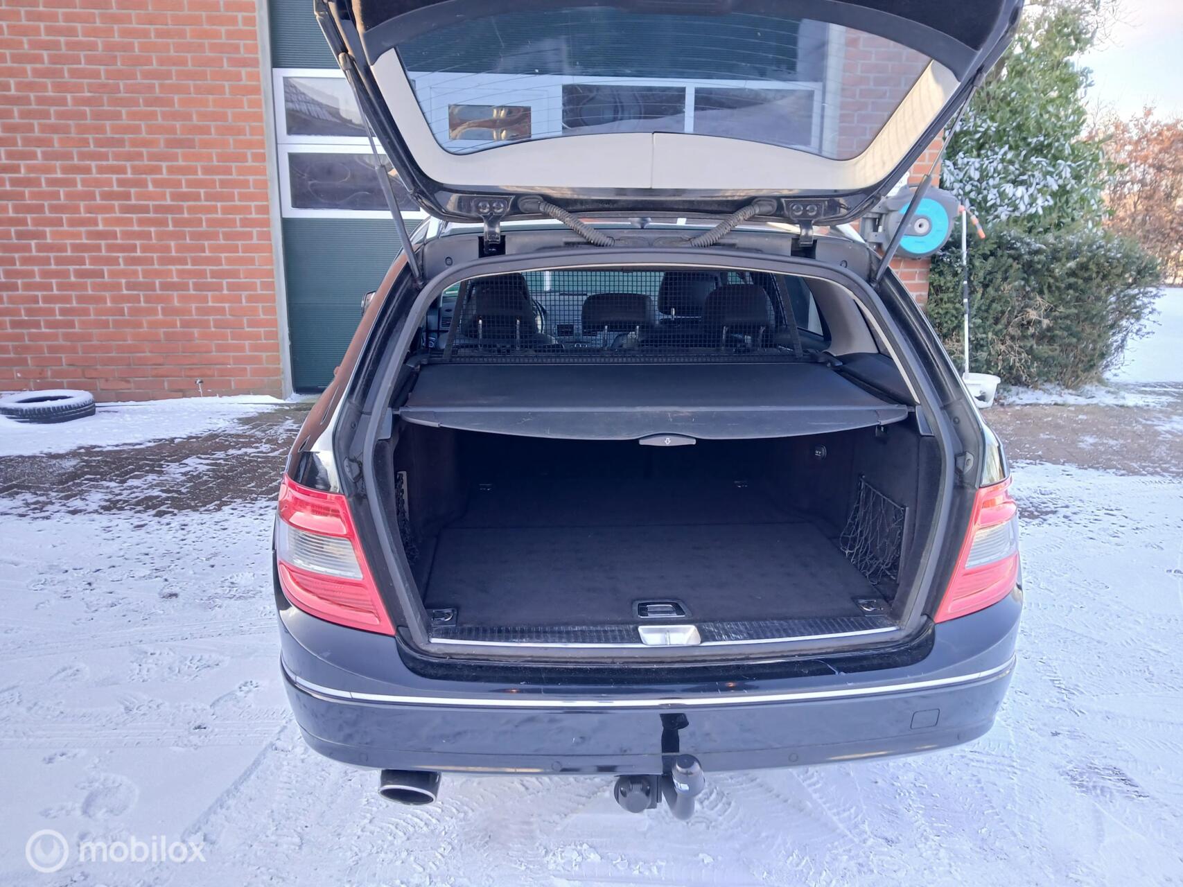 Foto van Mercedes-Benz C 200 Kompressor