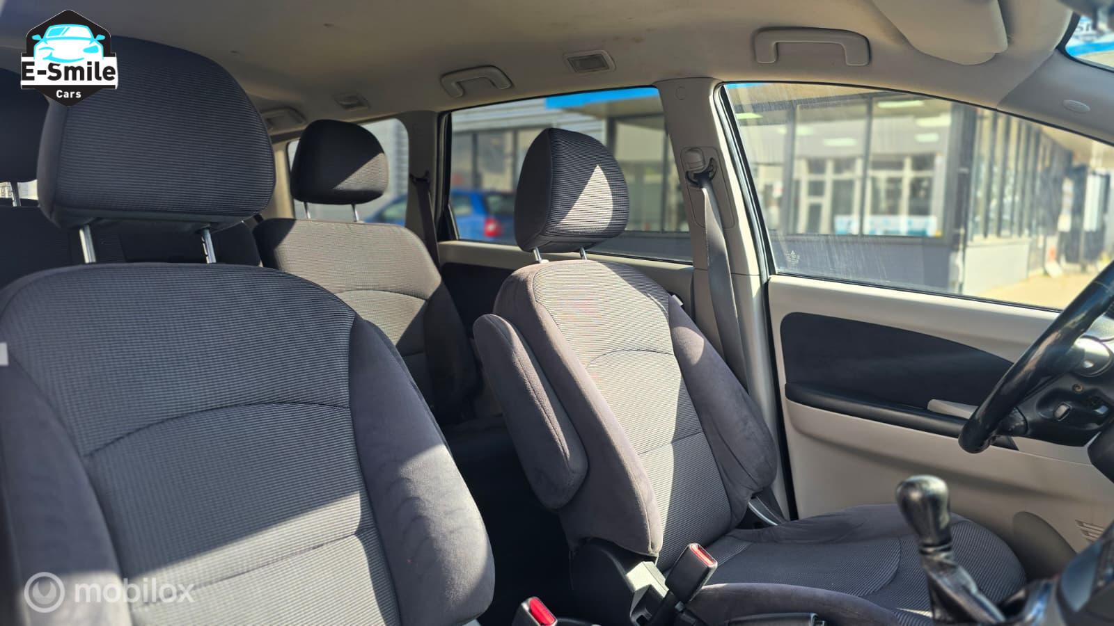 Foto van Mitsubishi Mitsubishi Grandis