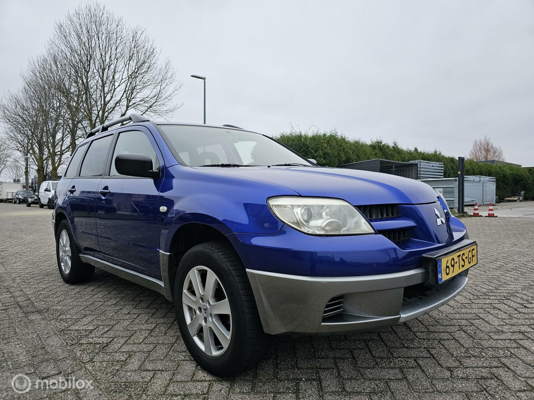 Mitsubishi Outlander 2.0 Invite plus Airco Nieuwe Apk Lpg! 2007 - voorkant
