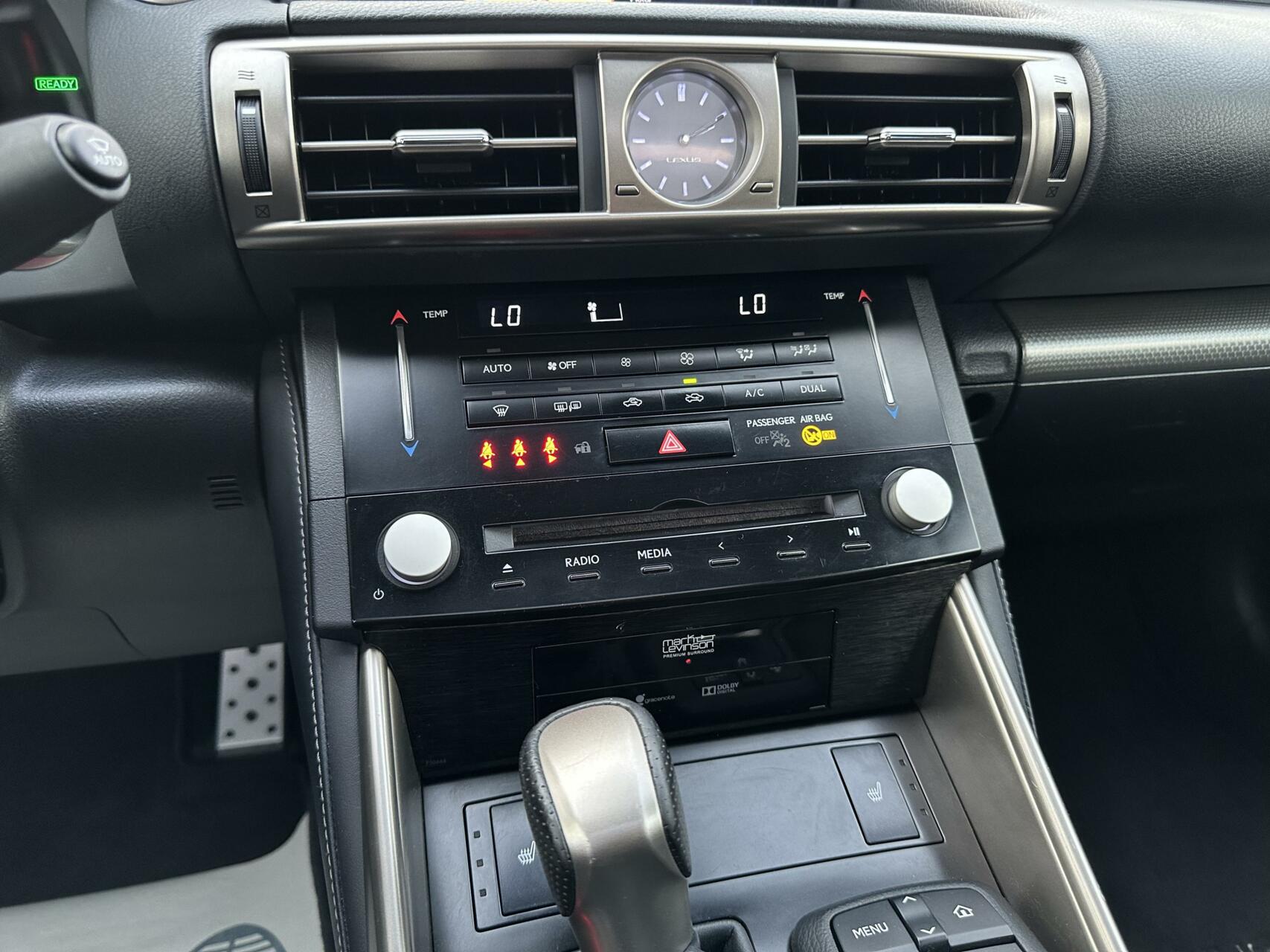 Foto van Lexus Is