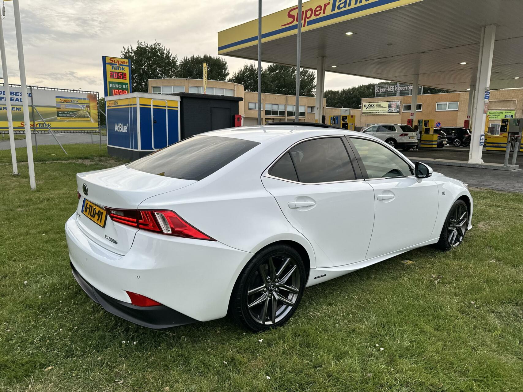 Foto van Lexus Is