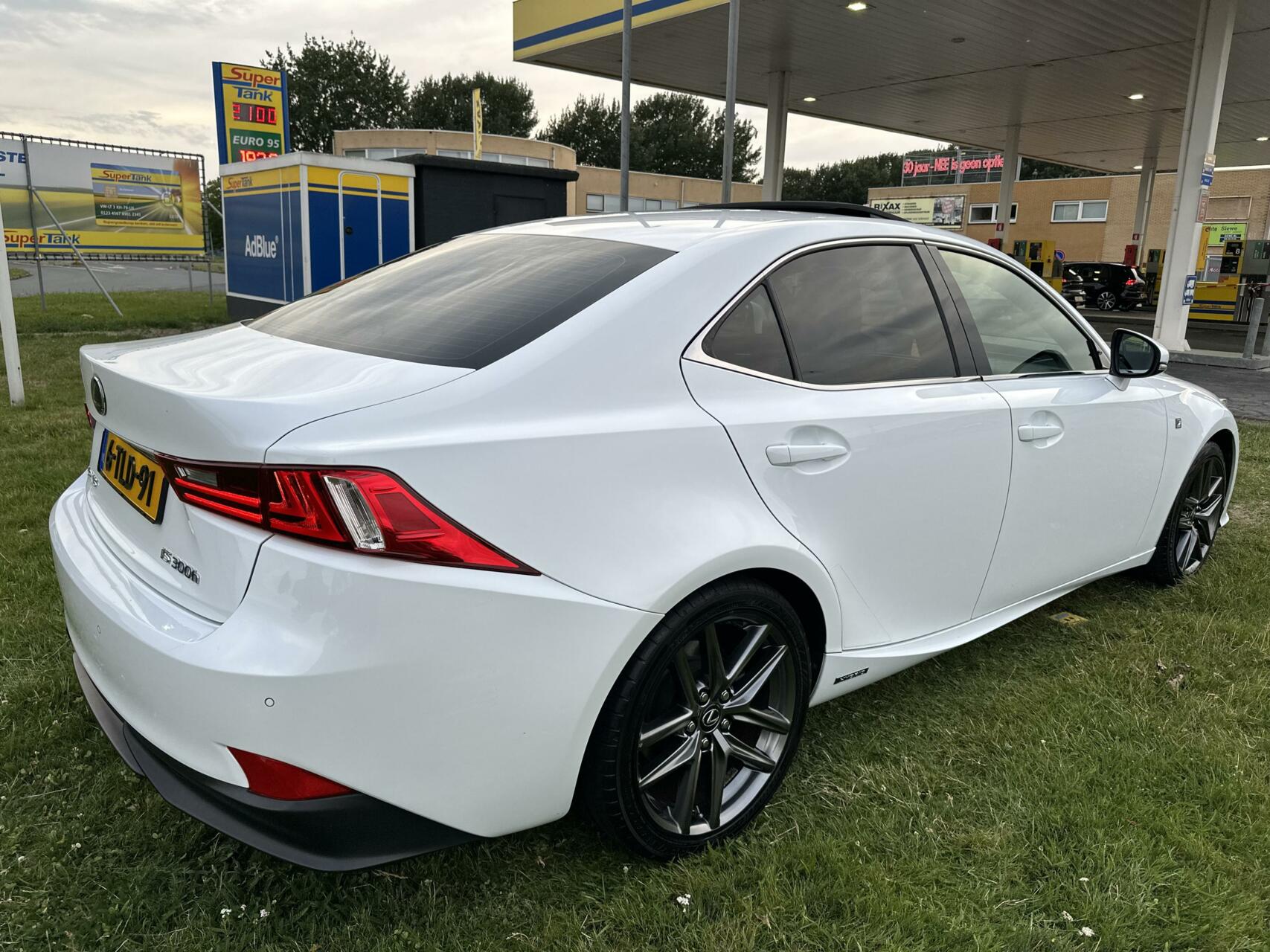 Foto van Lexus Is