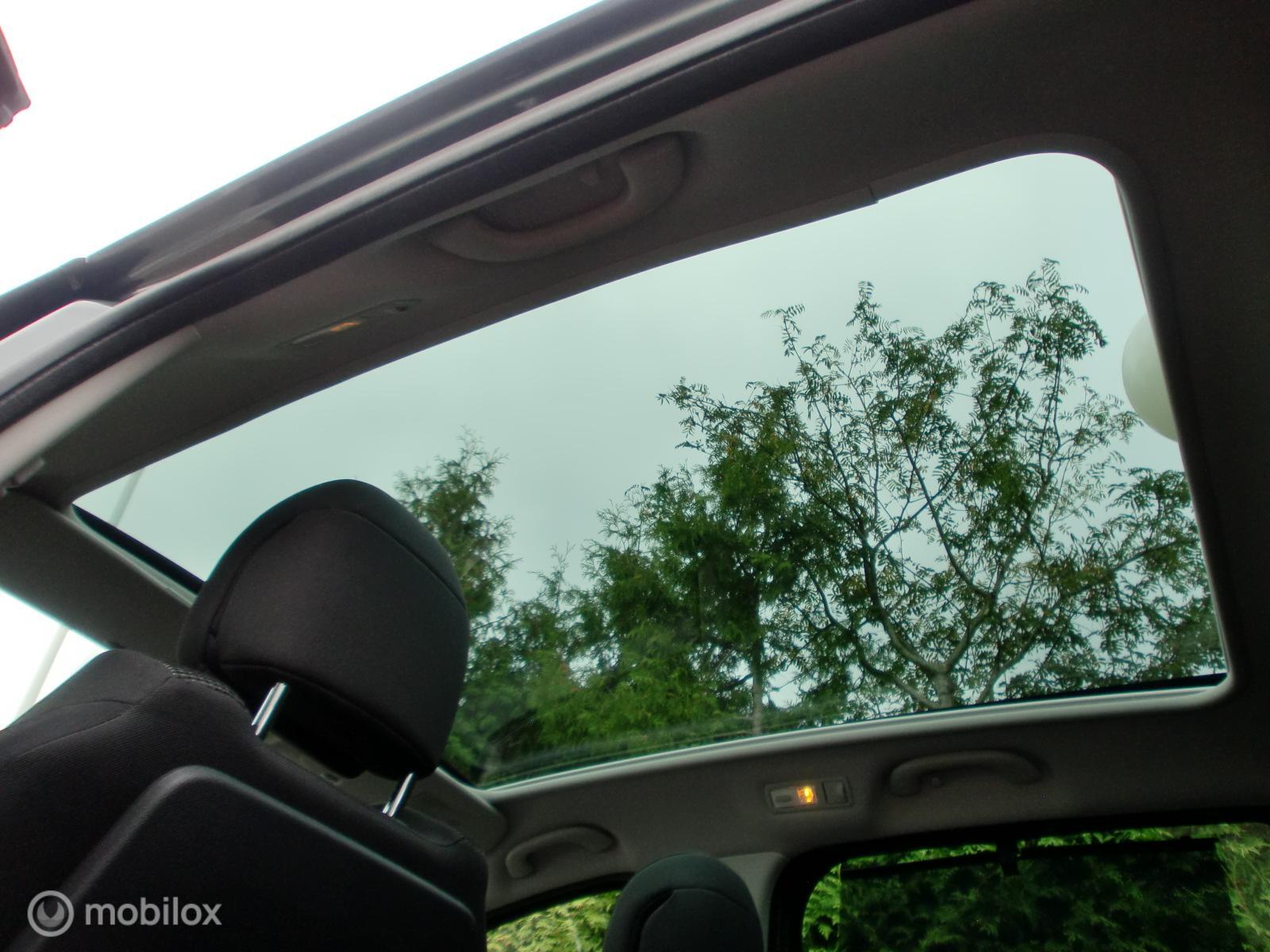 Foto van Peugeot 5008