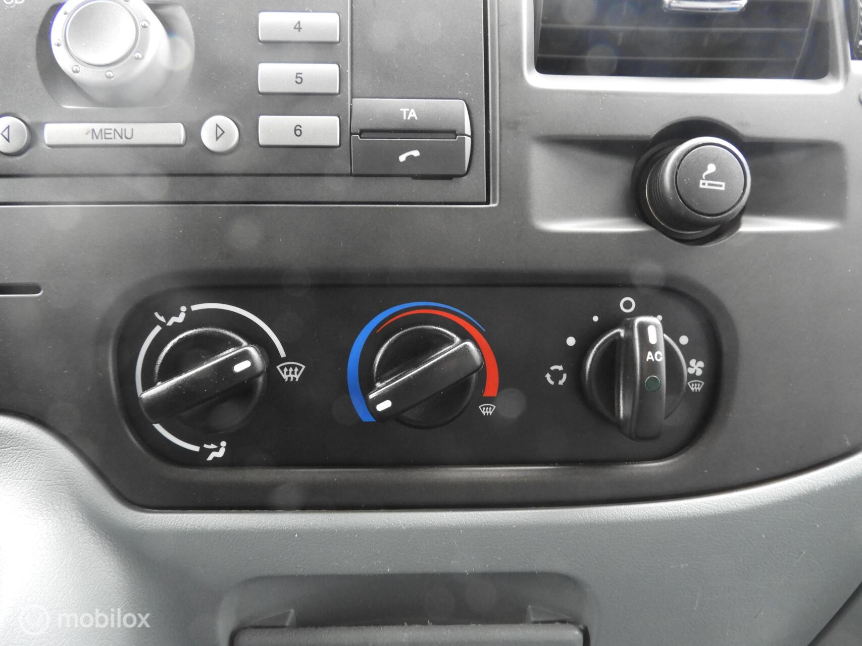 Foto van Ford Transit 300s Van 100dpf 4.27