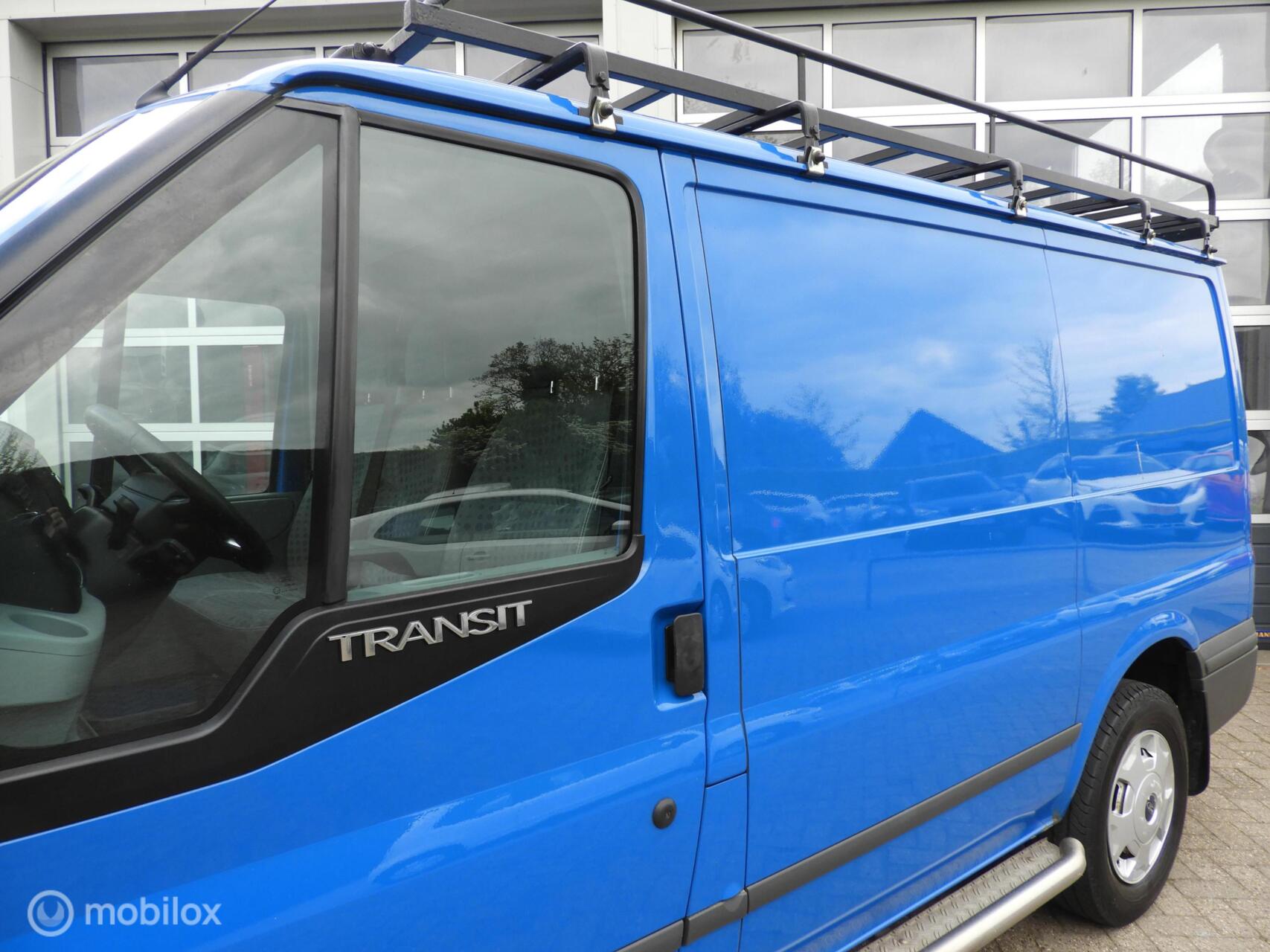 Foto van Ford Transit 300s Van 100dpf 4.27