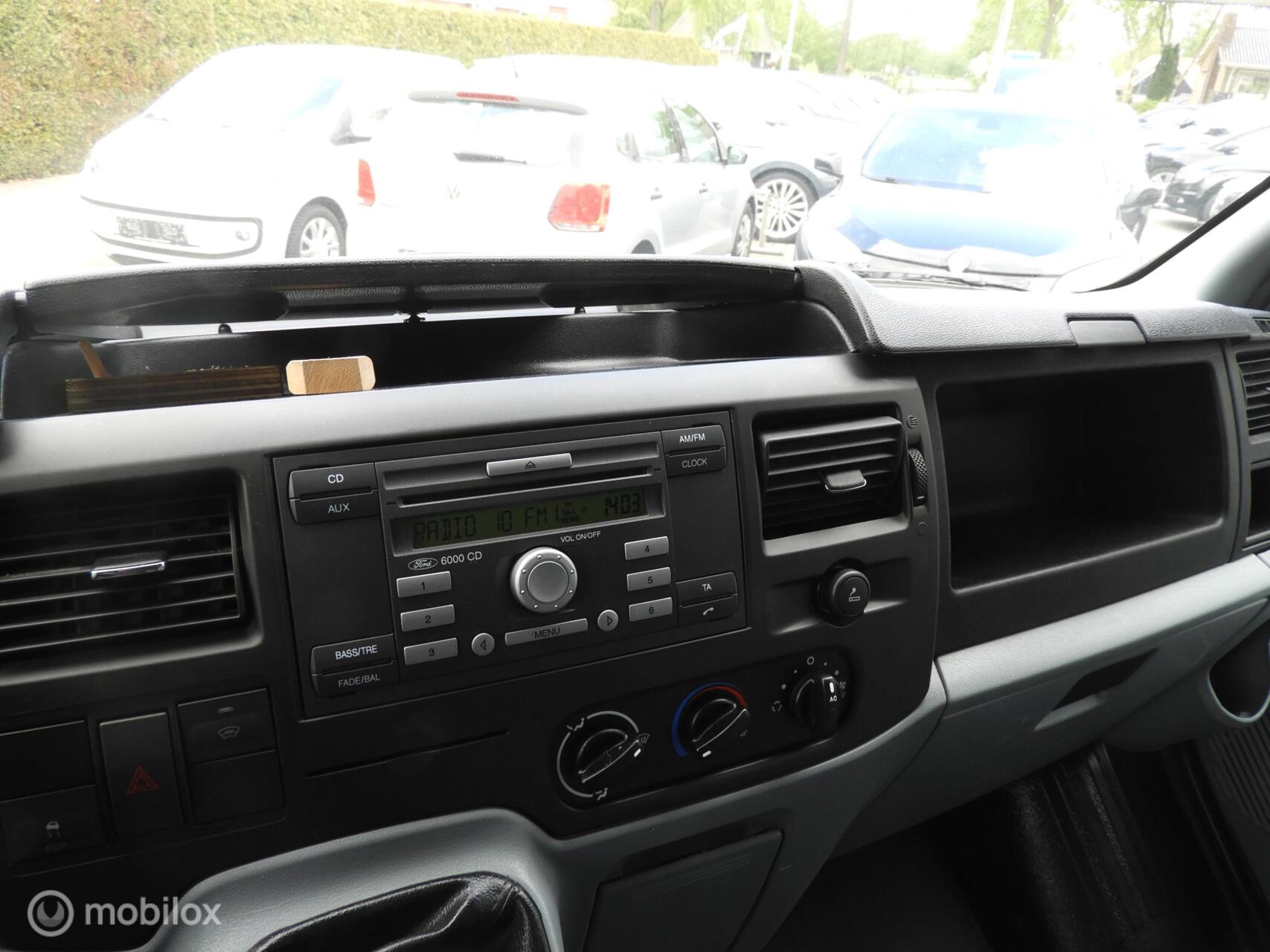 Foto van Ford Transit 300s Van 100dpf 4.27