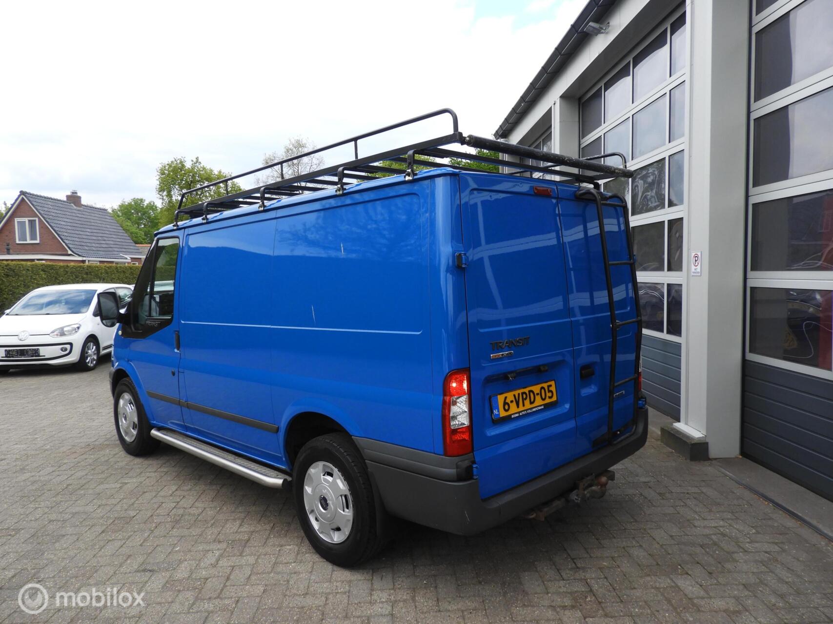 Foto van Ford Transit 300s Van 100dpf 4.27
