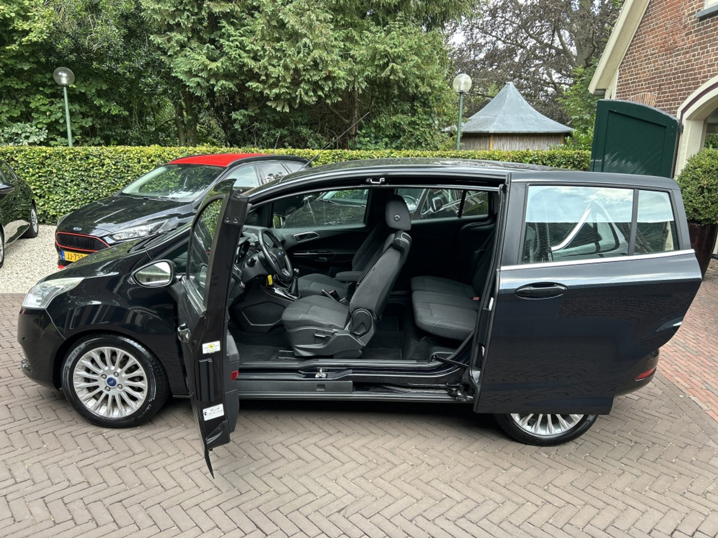 Foto van Ford B-max