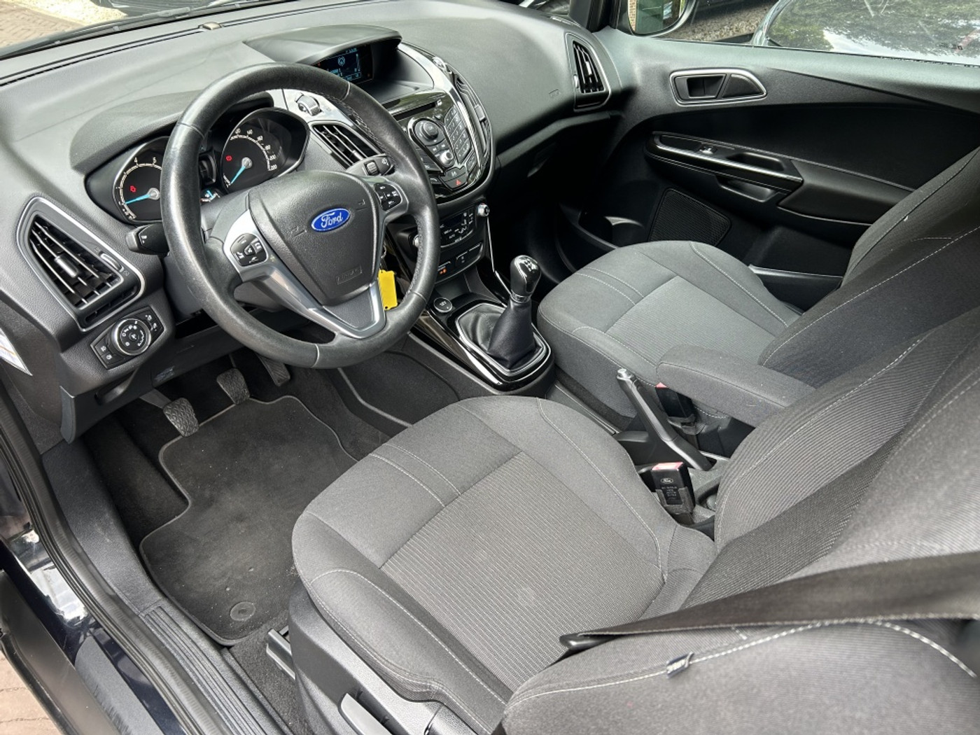 Foto van Ford B-max