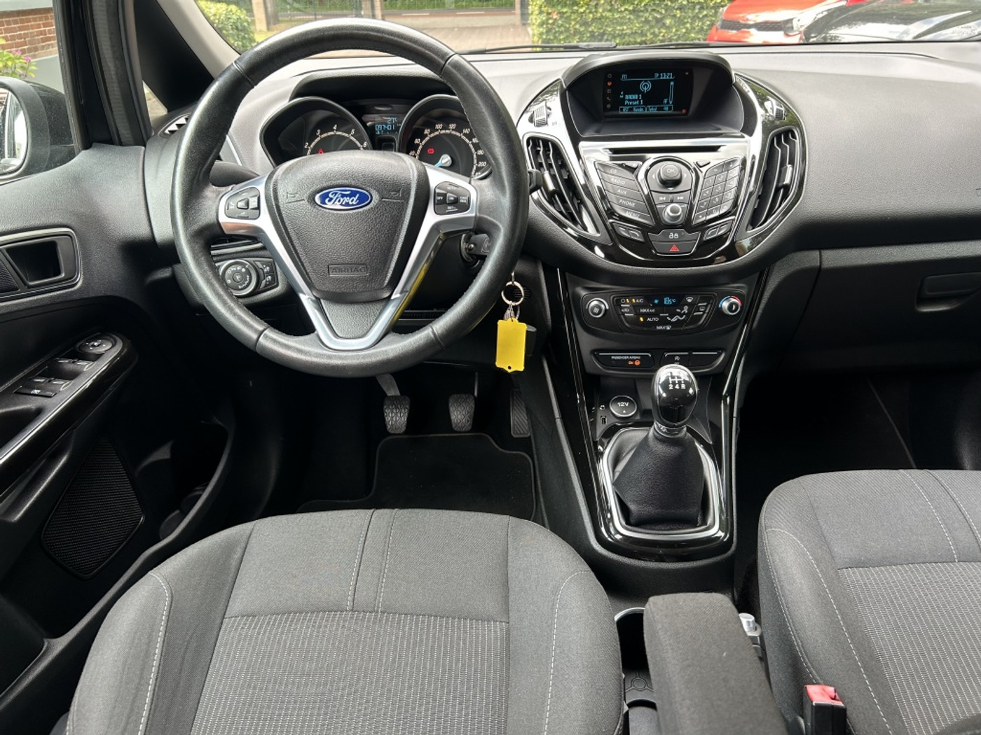 Foto van Ford B-max