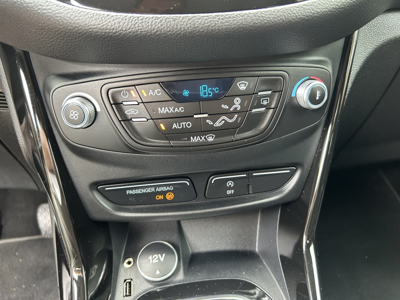 Foto van Ford B-max