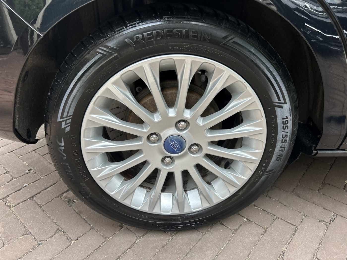 Foto van Ford B-max