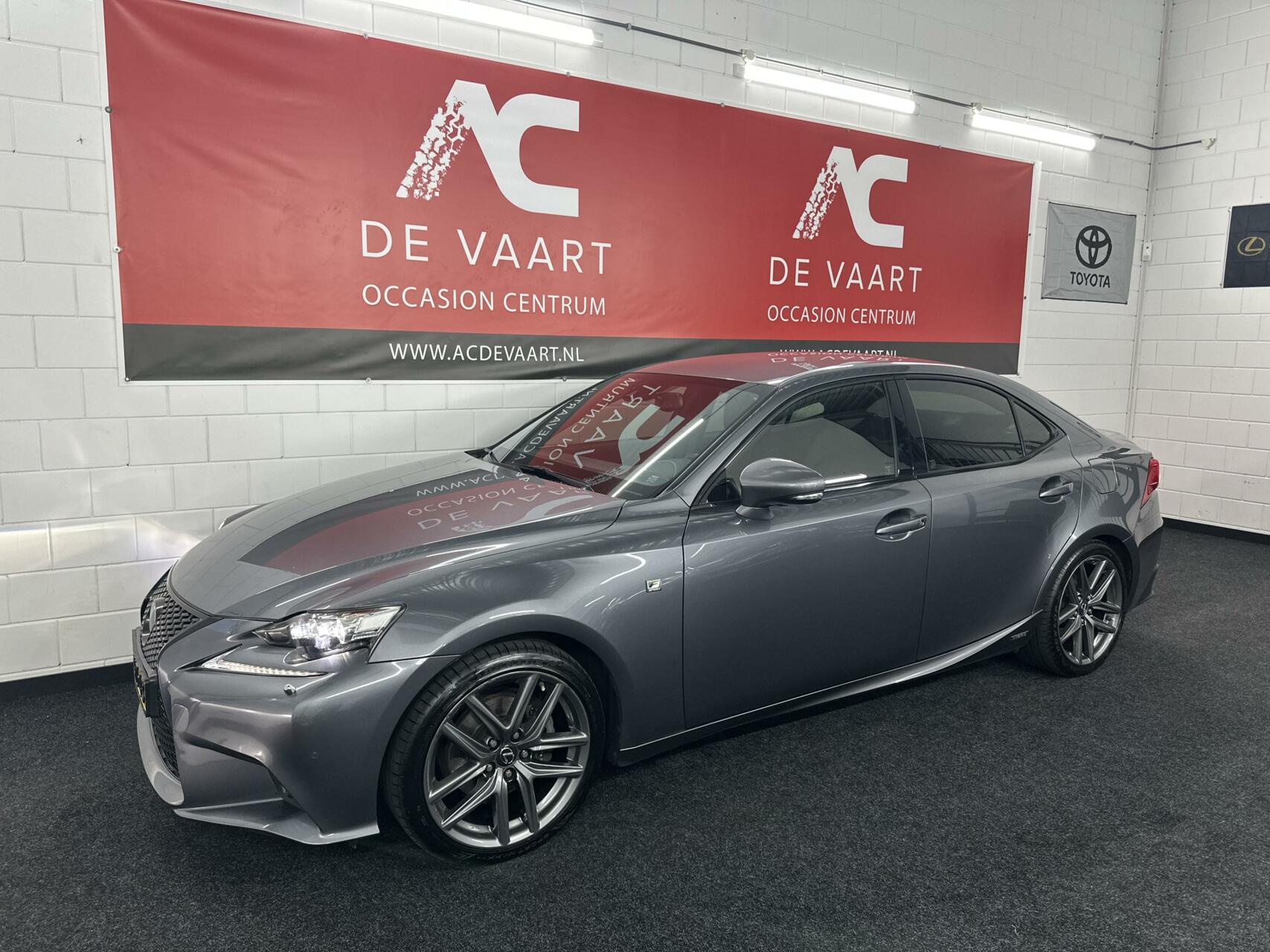 Lexus Is 300h F Sport Edition - VERKOCHT! 2013 - voorkant