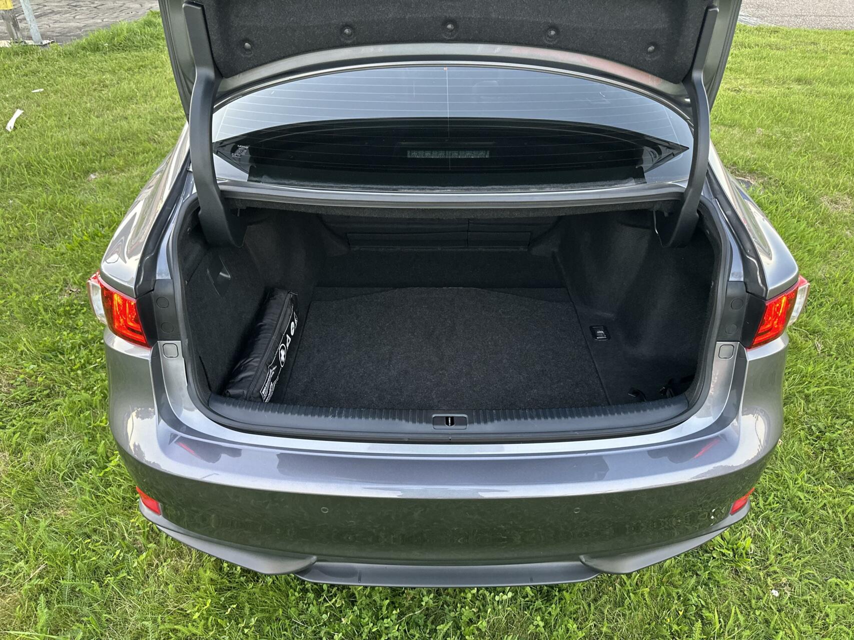 Foto van Lexus Is