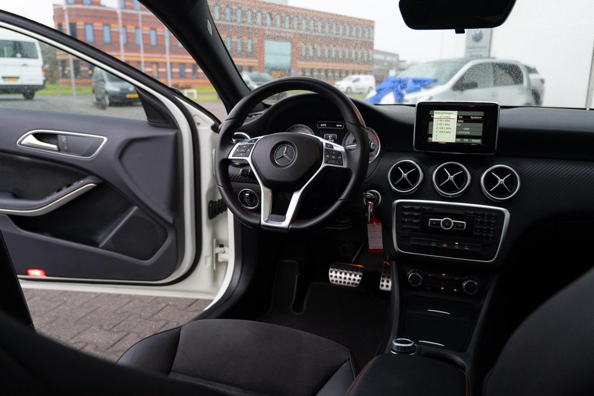 Foto van Mercedes-Benz A 180
