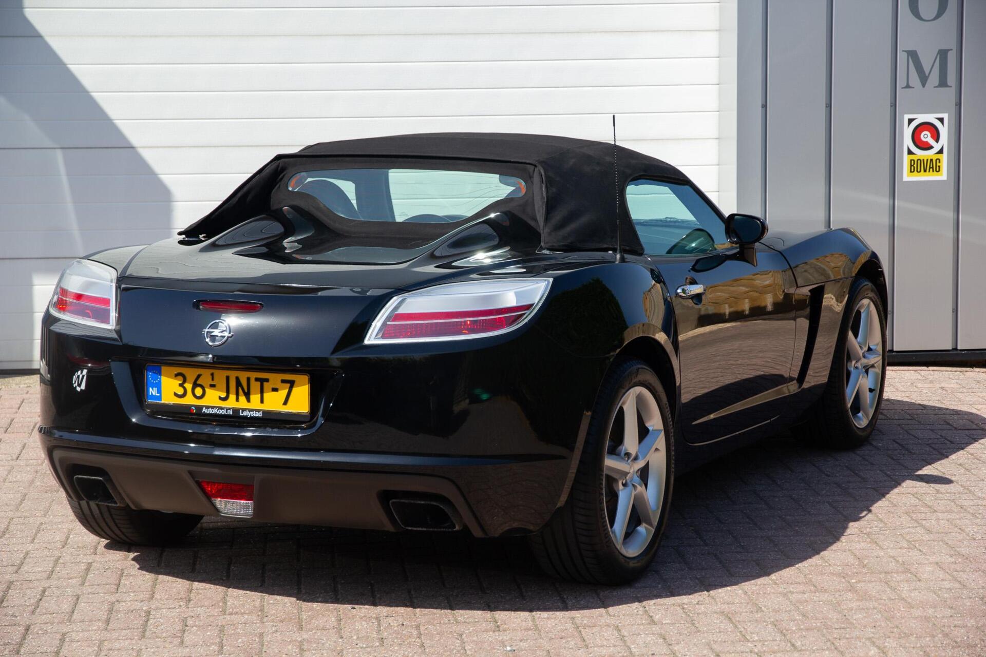 Foto van Opel GT