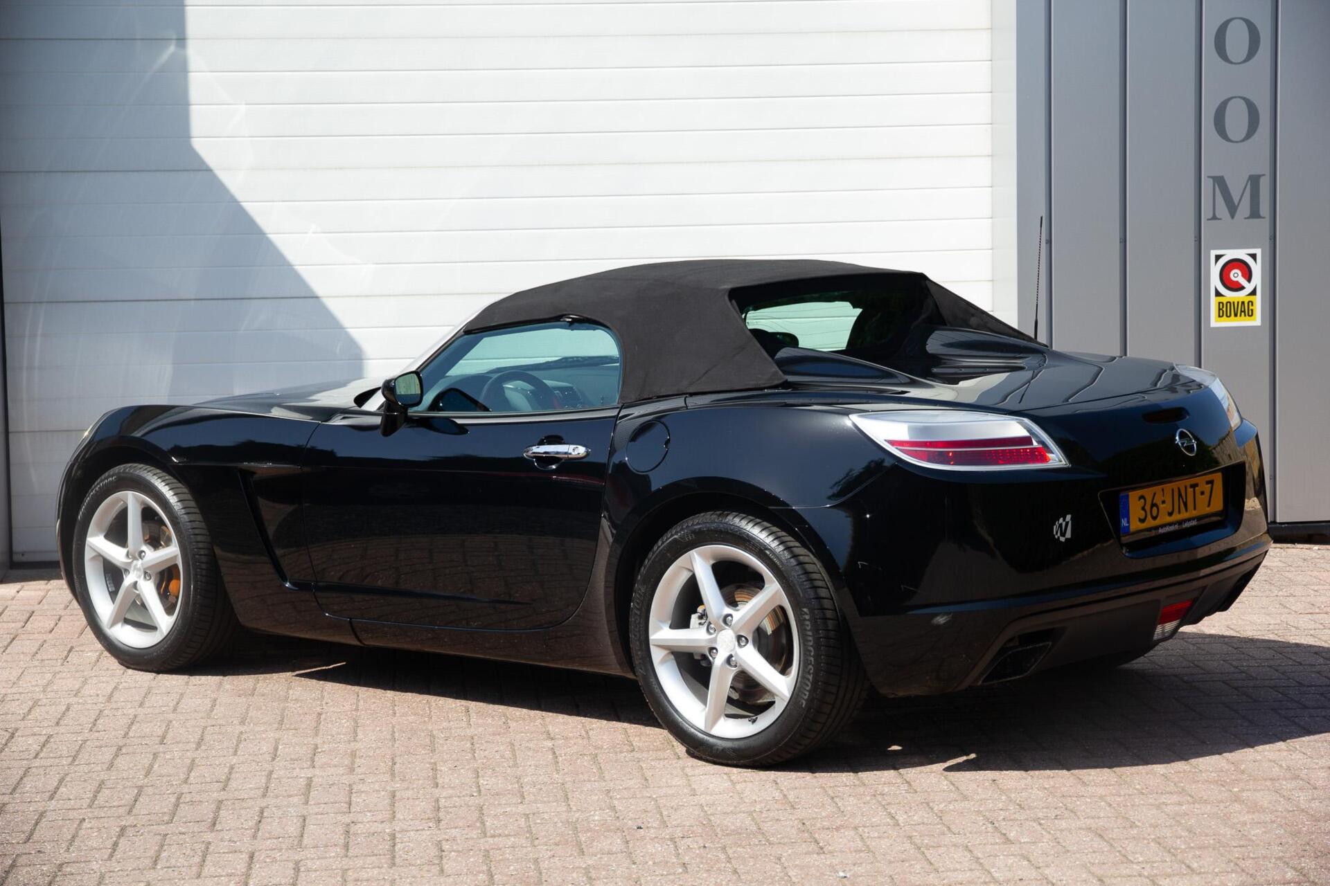 Foto van Opel GT