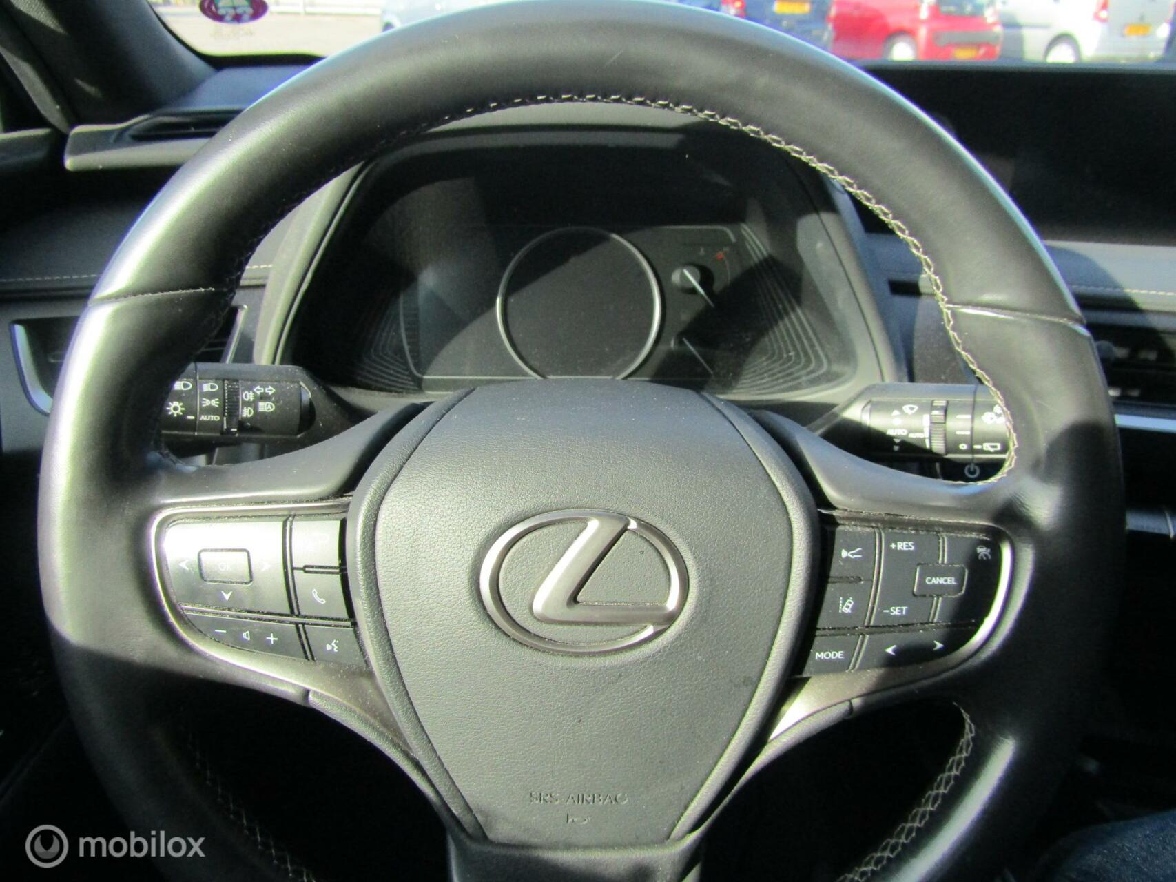 Foto van Lexus Ux