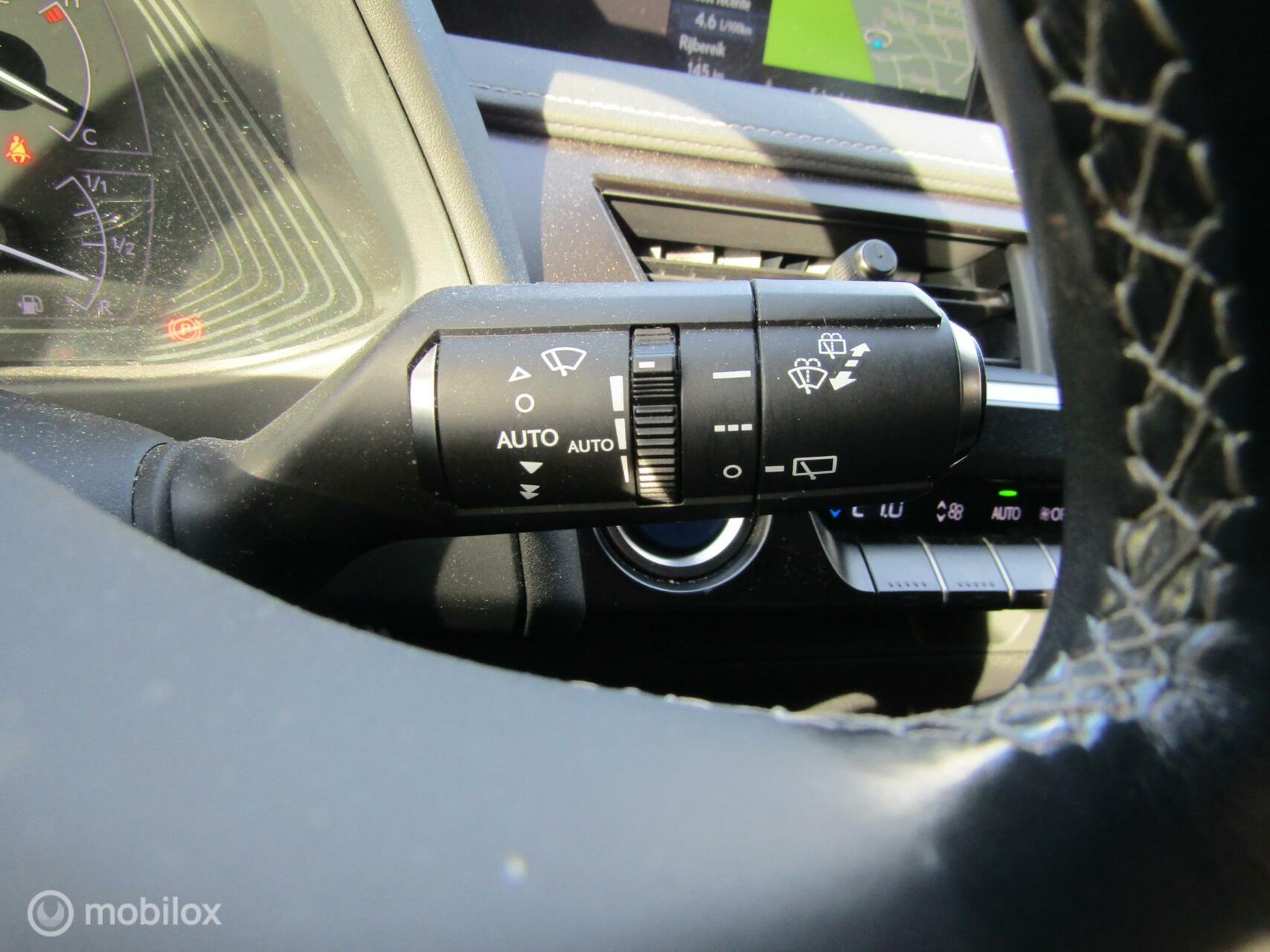 Foto van Lexus Ux