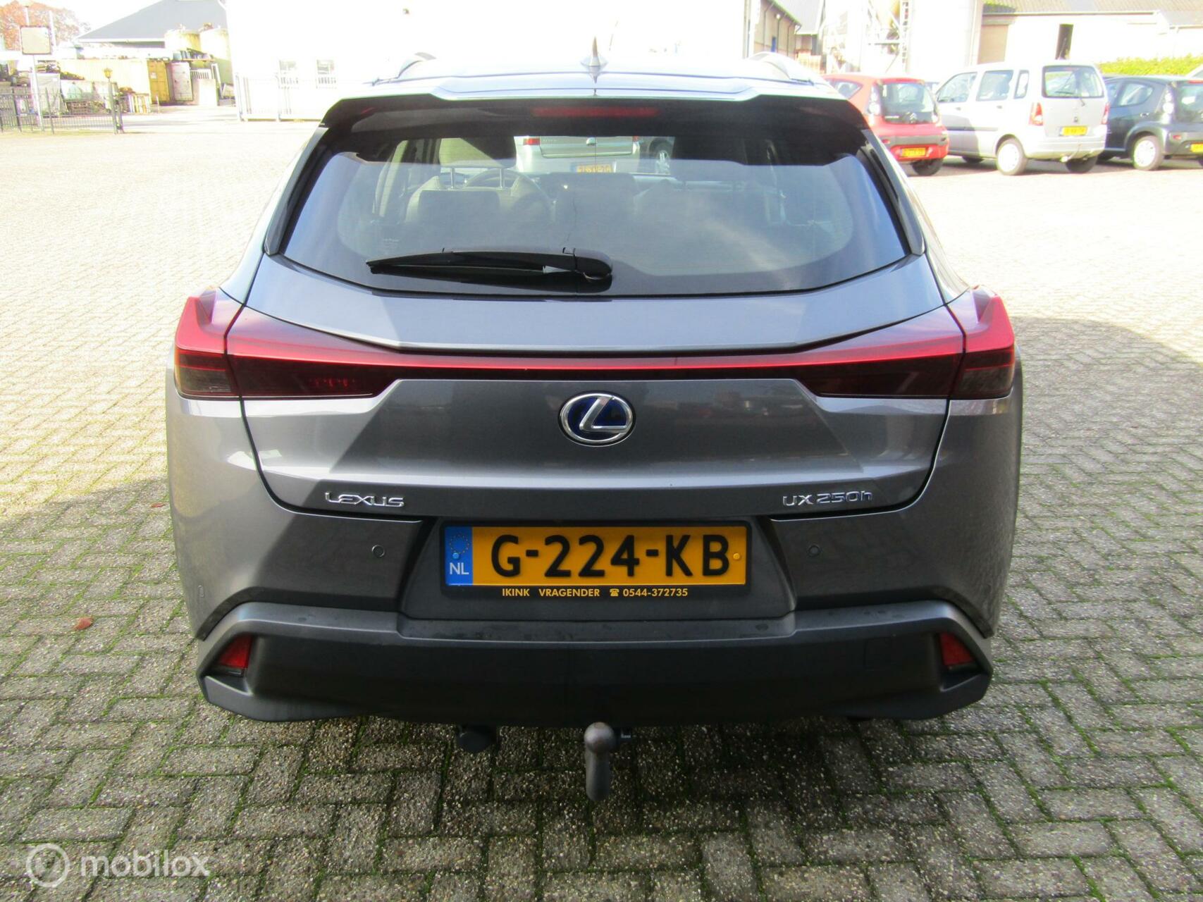 Foto van Lexus Ux