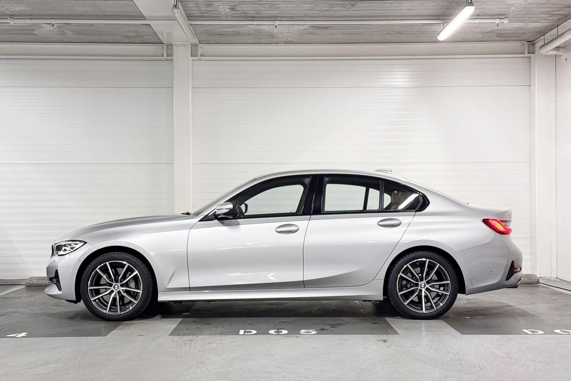 Foto van BMW 330i